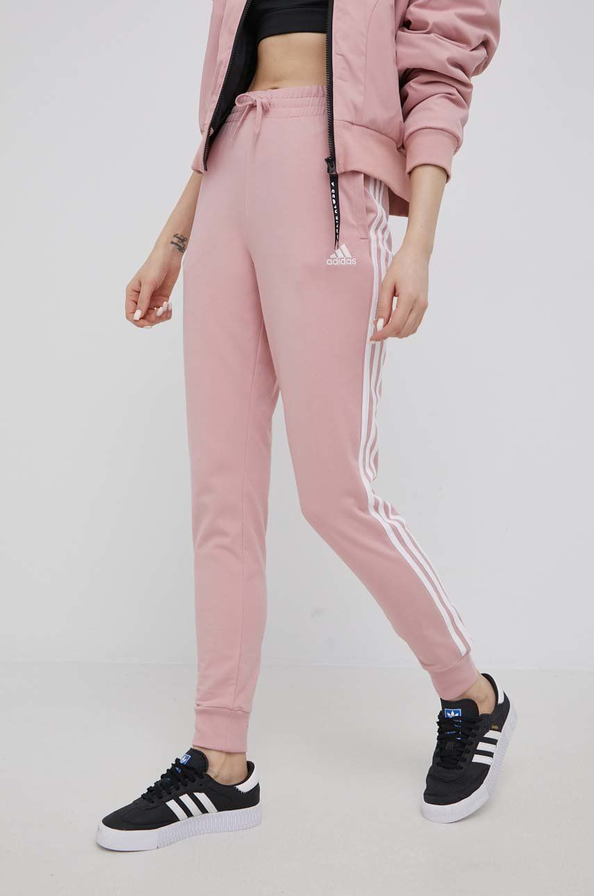 adidas spodnie damskie kolor różowy z aplikacją