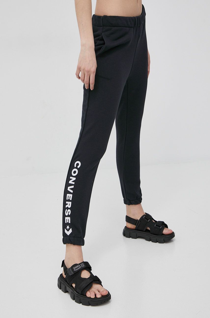 Converse spodnie dresowe damskie kolor czarny z aplikacją
