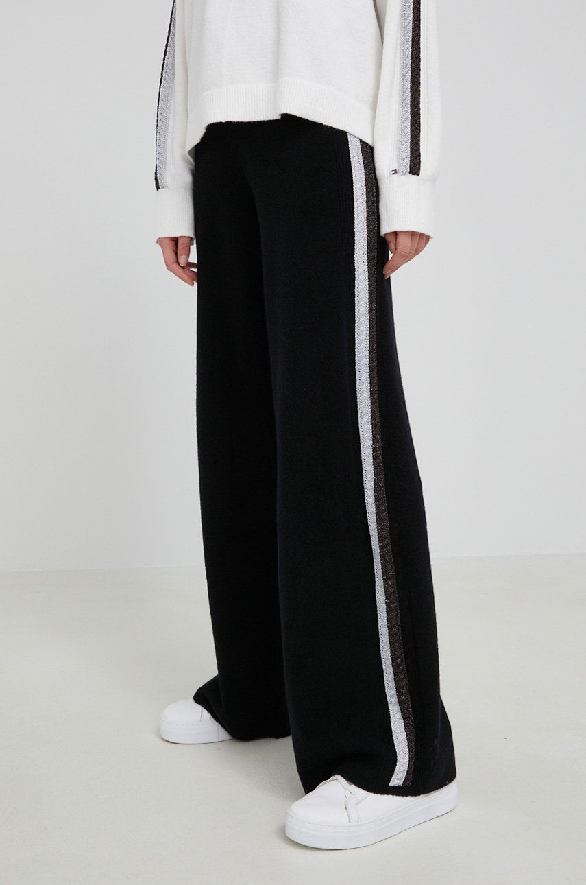Tommy Hilfiger Spodnie damskie kolor czarny z nadrukiem