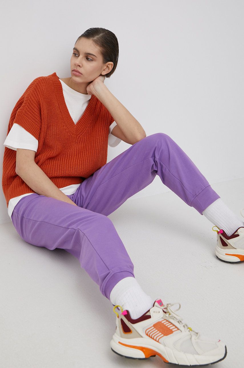 Vero Moda spodnie damskie kolor fioletowy gładkie