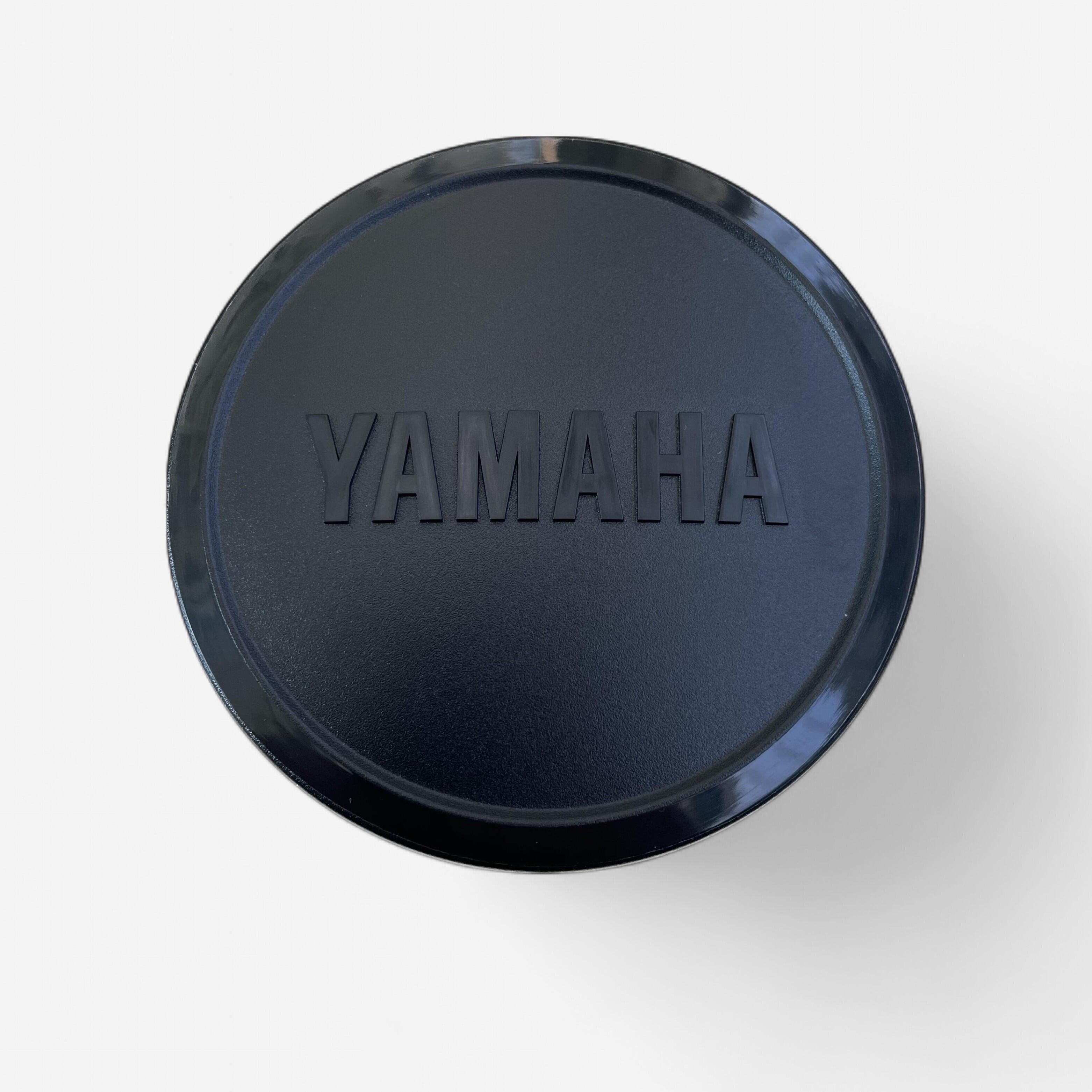 Logo Yamaha na centralny silnik roweru elektrycznego