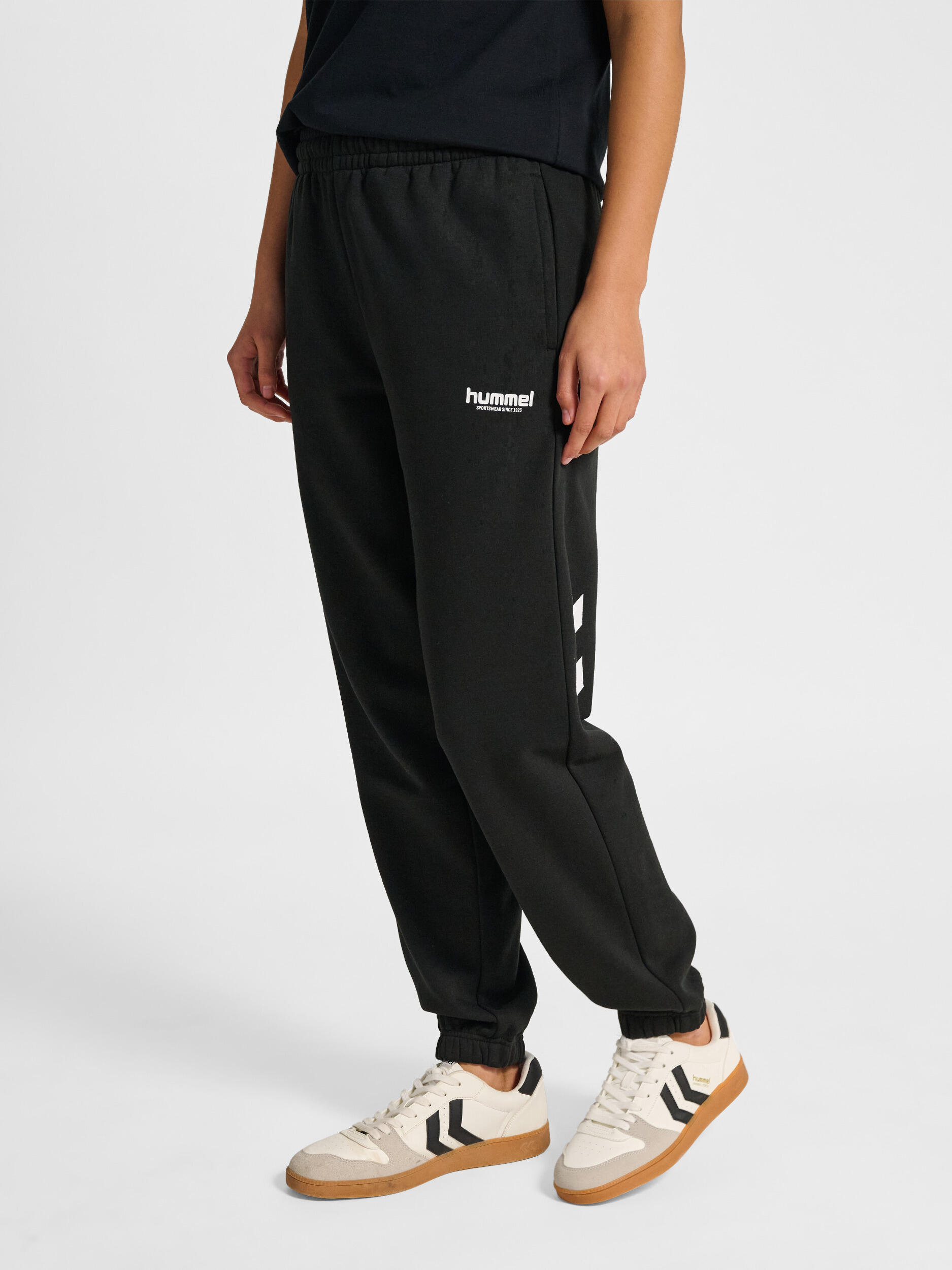 Damskie spodnie dresowe Hummel Legacy 2.0