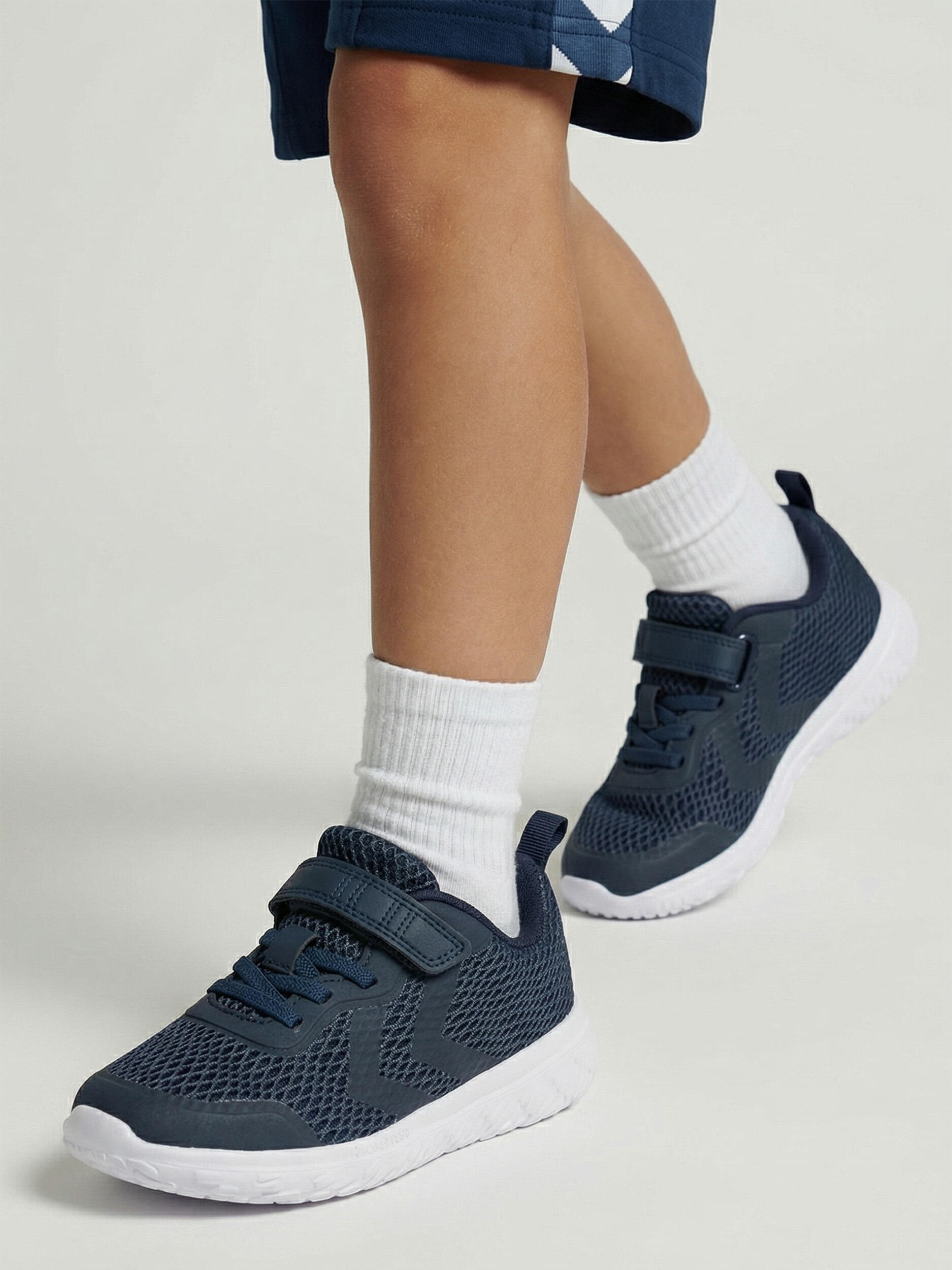 Sneakersy dla dzieci Hummel Actus Recycled