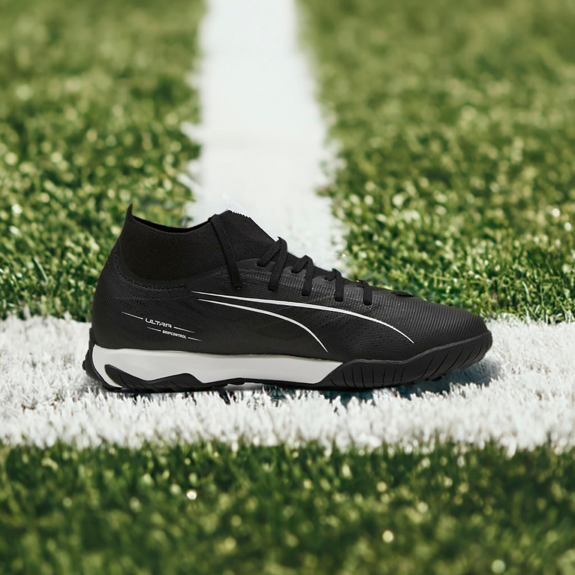 Buty piłkarskie PUMA Ultra 5 Match+ TT
