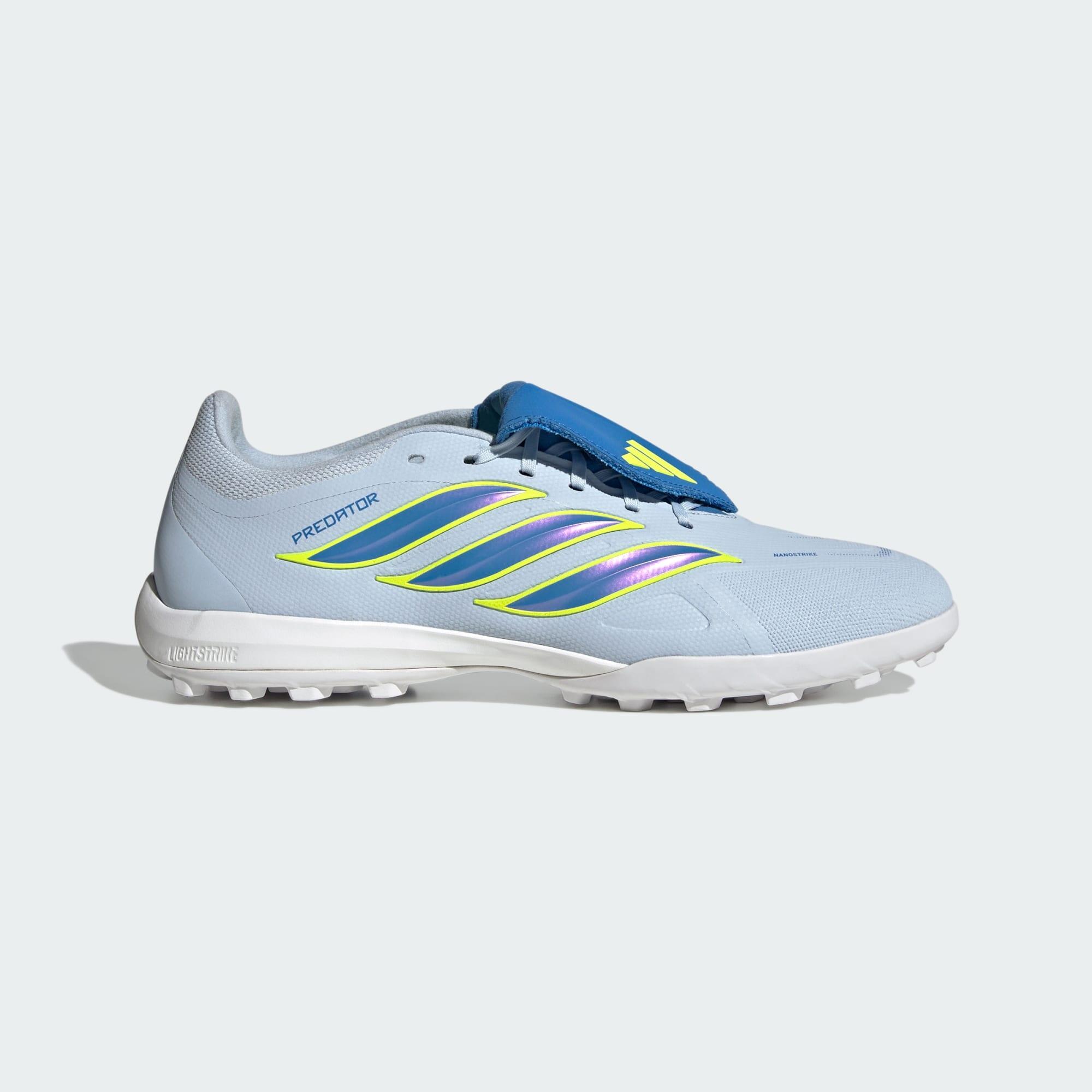 Buty piłkarskie PREDATOR LEAGUE z wywijanym językiem, przeznaczone do gry na