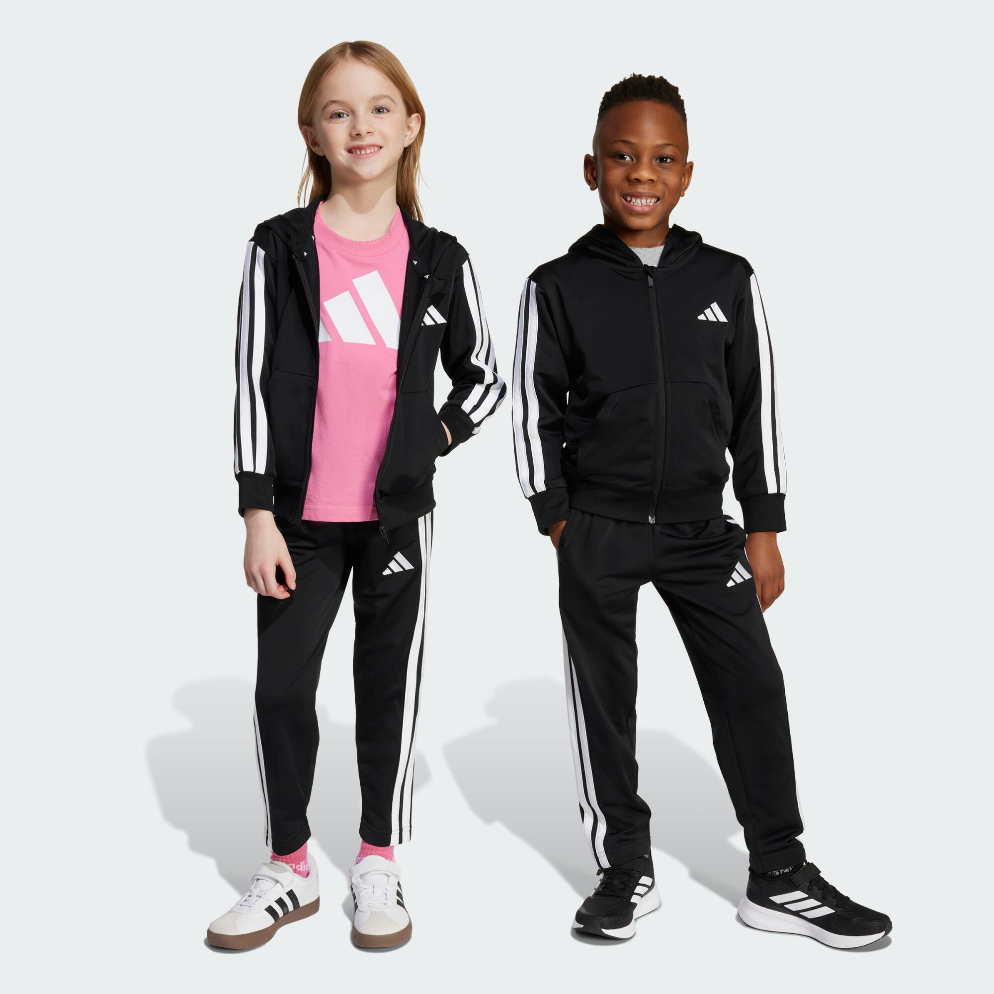 Dziecięcy dres Essentials