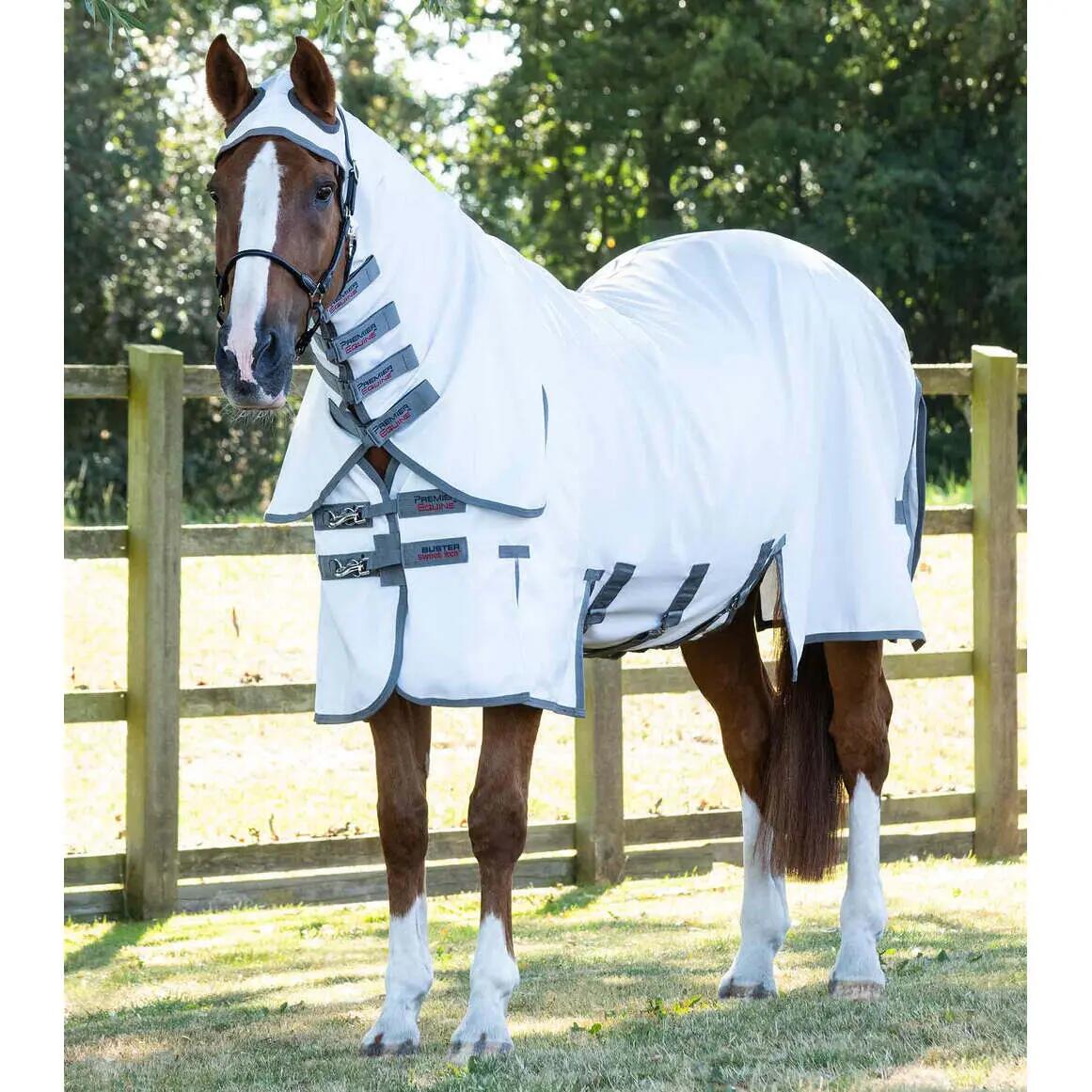 Derka przeciw muchom dla koni z klapką na brzuchu Premier Equine Buster Sweet It