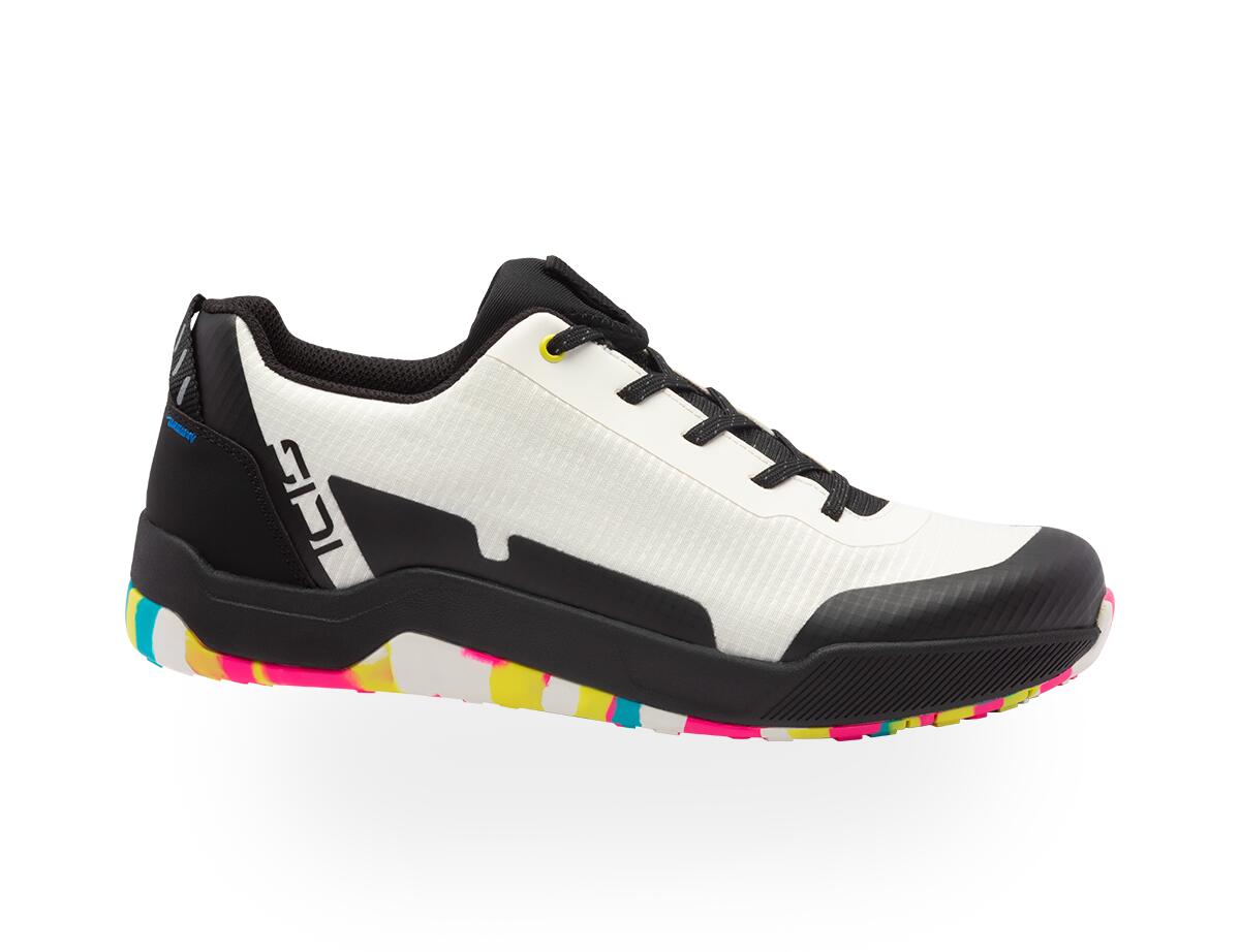 Buty MOTUS, lodowa biel/czarny