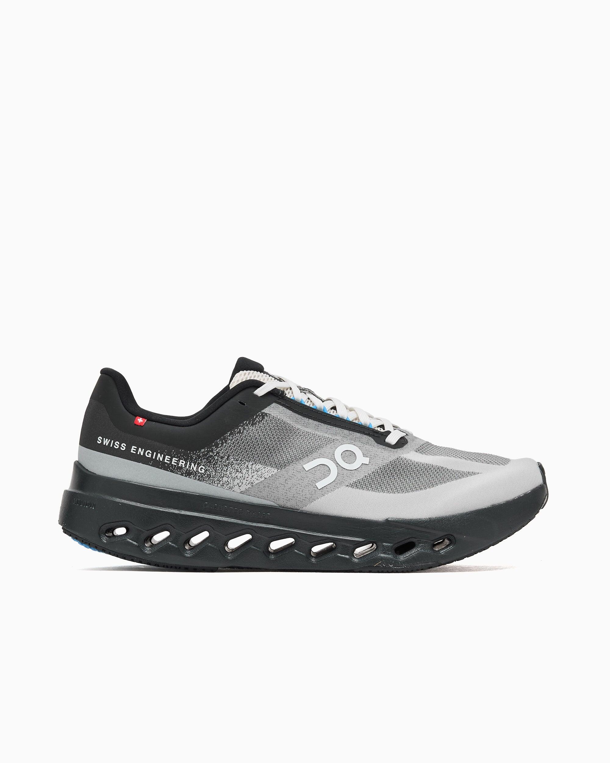 Buty do biegania męskie On Cloudsurfer Next black/dew