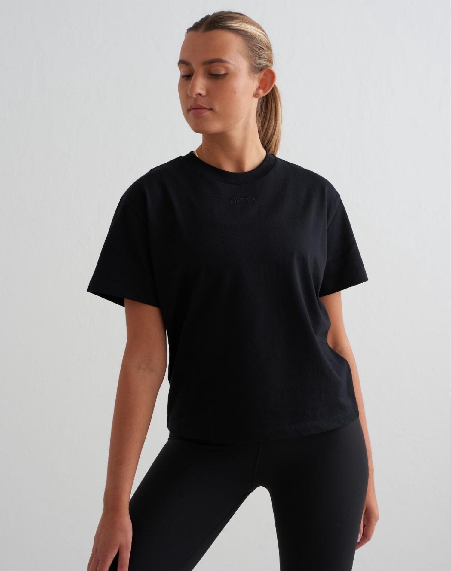 Damski T-shirt pudełkowy, z bawełny organicznej, haftowane logo Boxy czarny