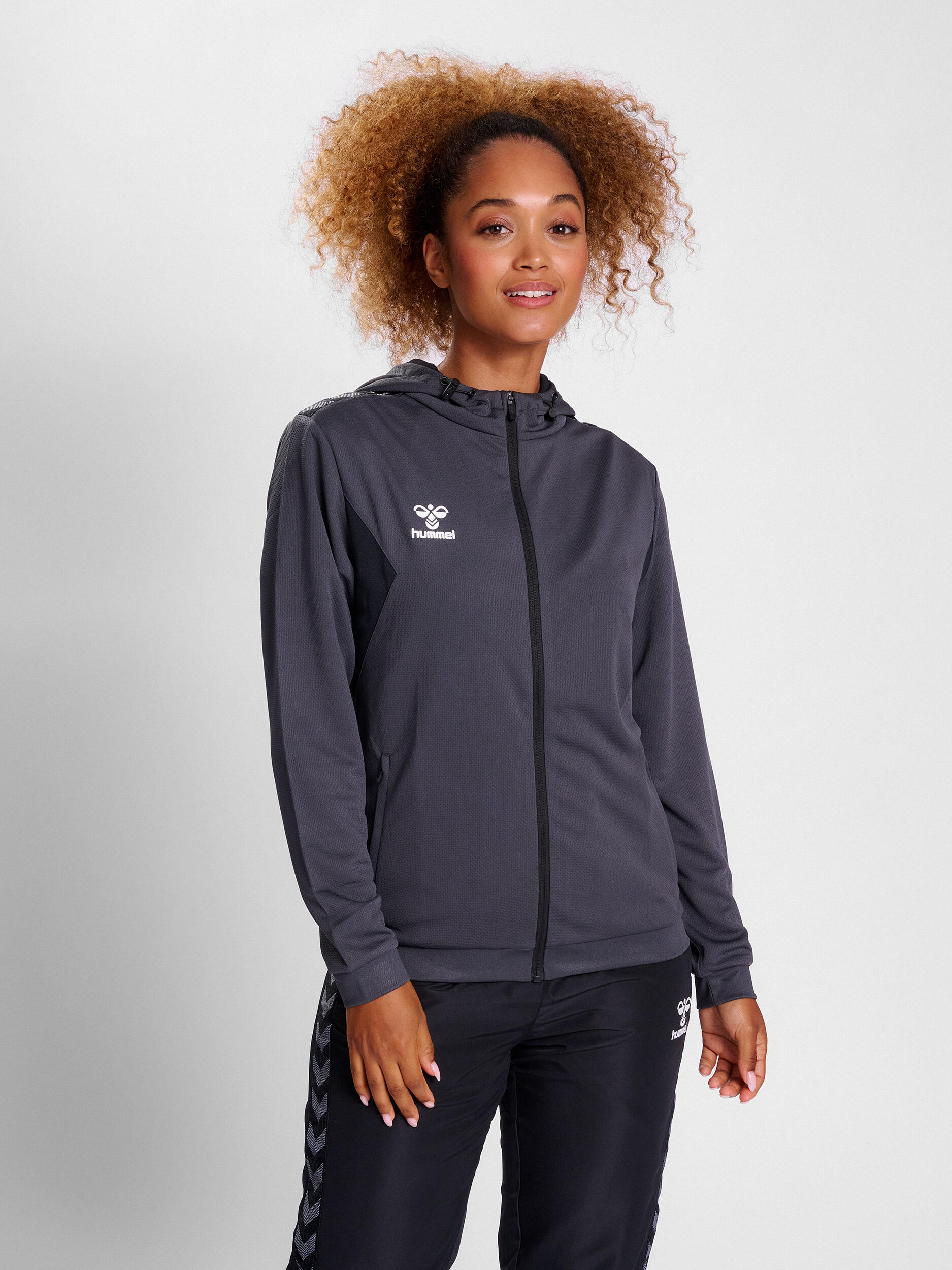 Damska bluza dresowa z kapturem zapinana na zamek Hummel Authentic