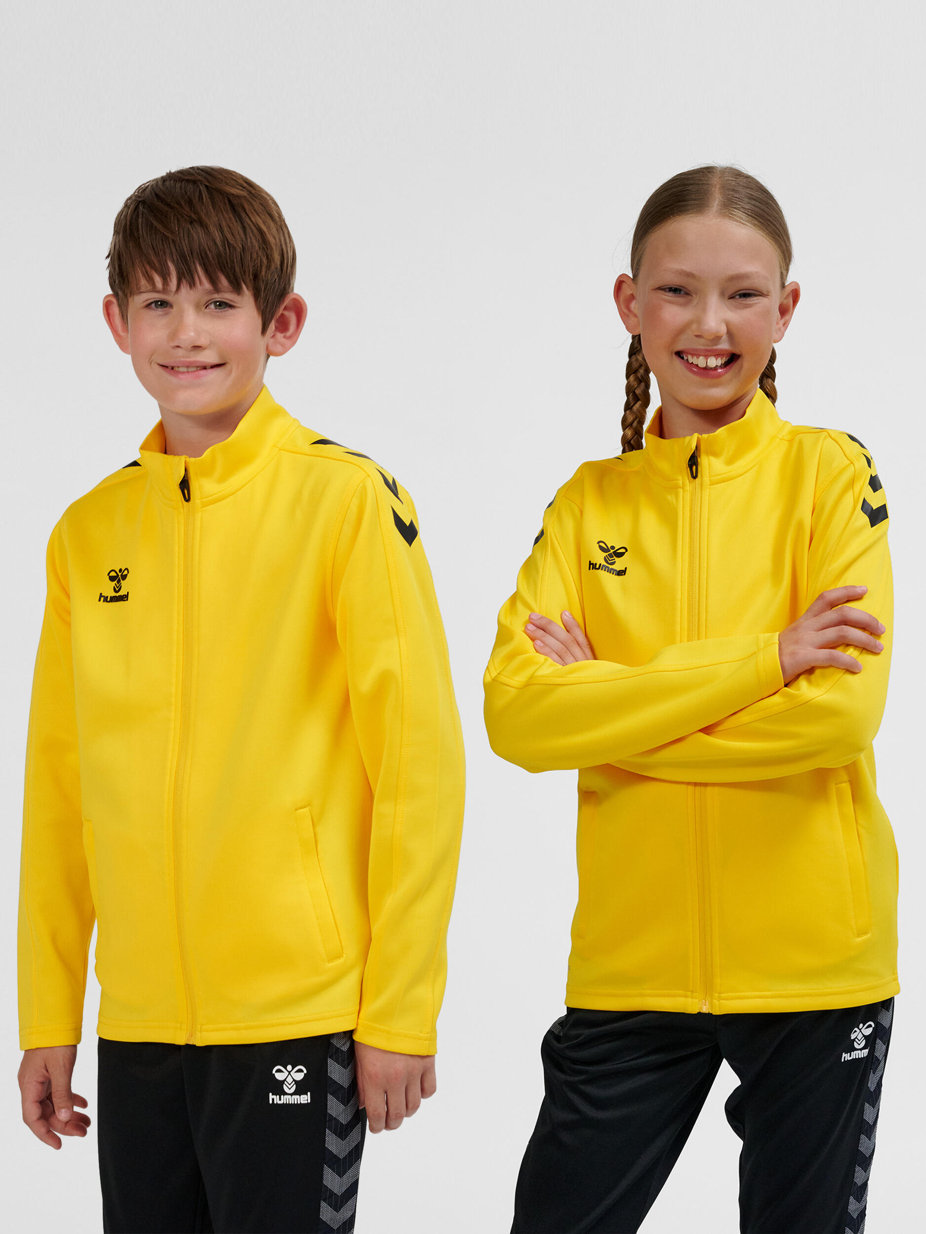 Dziecięca bluza dresowa zapinana na zamek Hummel Core XK
