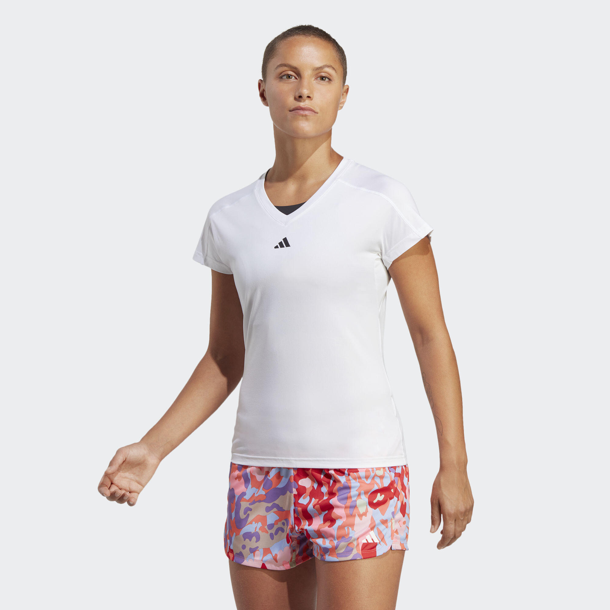Koszulka AEROREADY Train Essentials Minimal Branding V-Neck