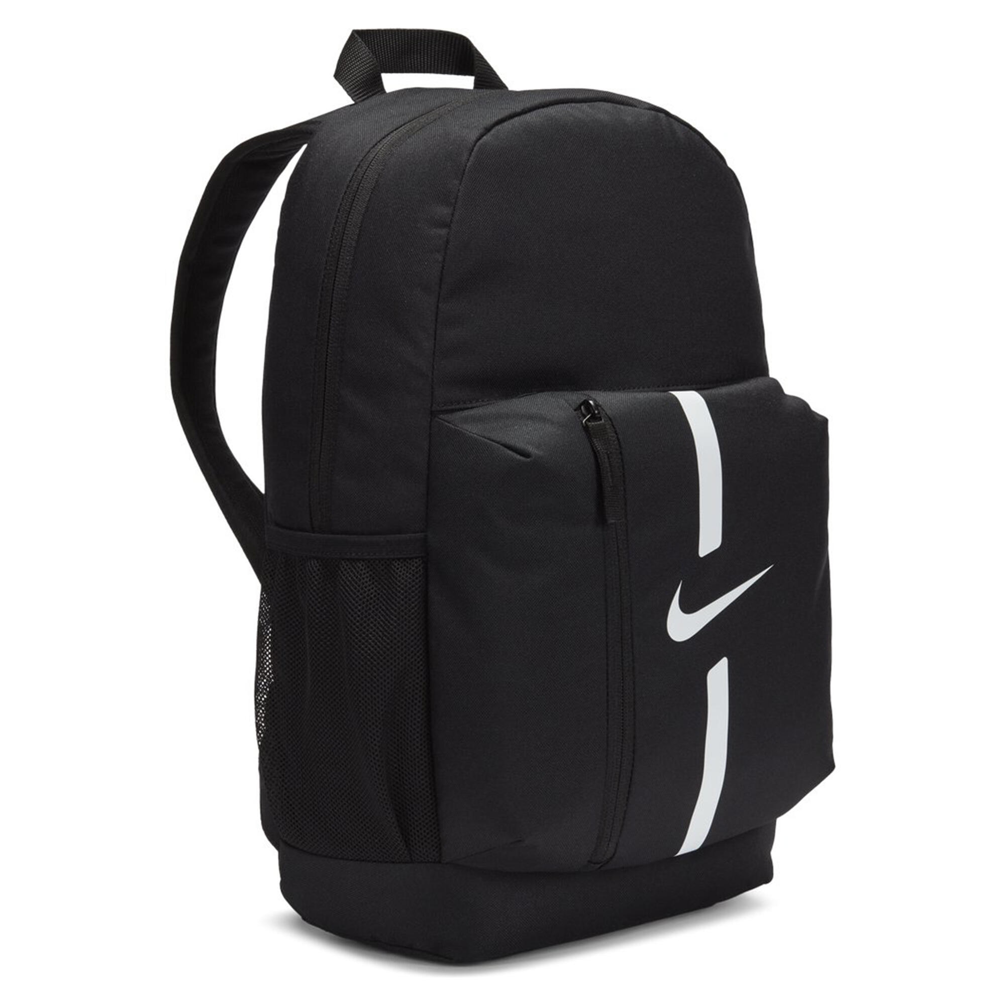 Plecak sportowo-turystyczny Nike Academy Team Backpack pojemność 22 L