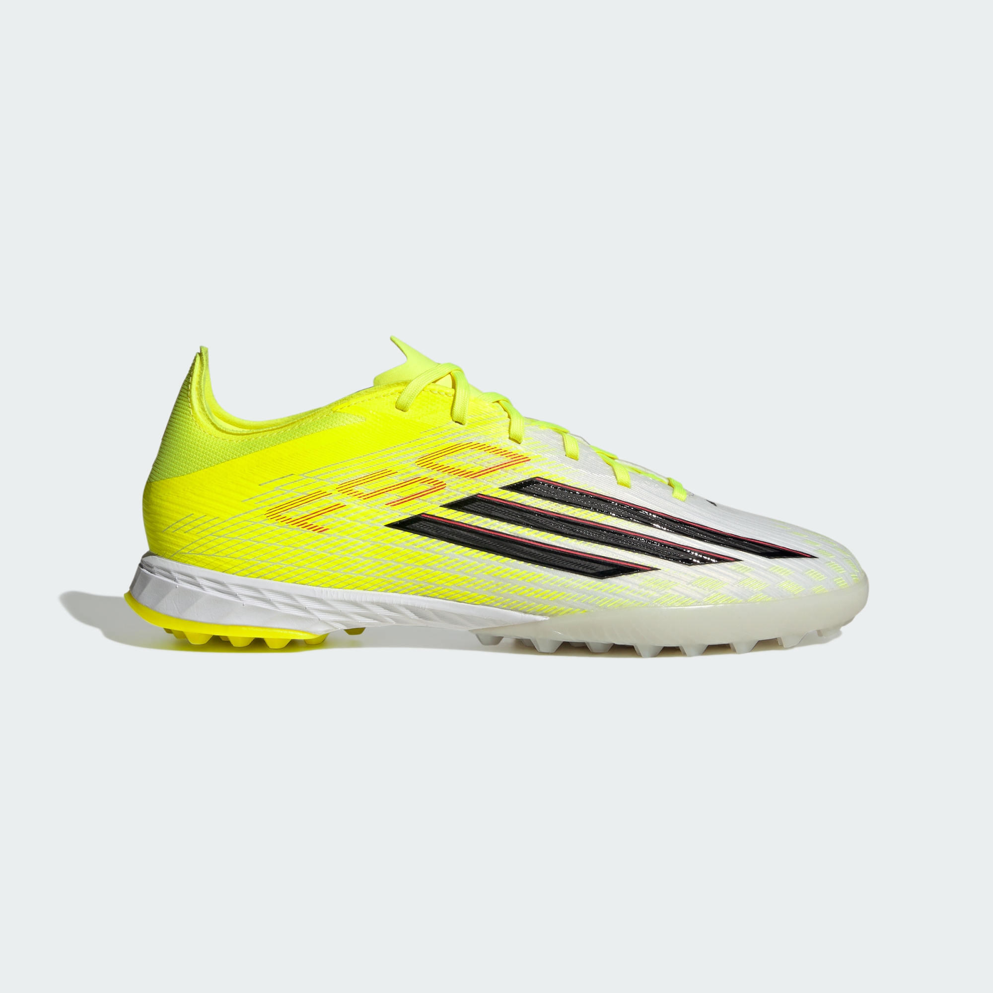 Buty piłkarskie na murawę F50 PRO