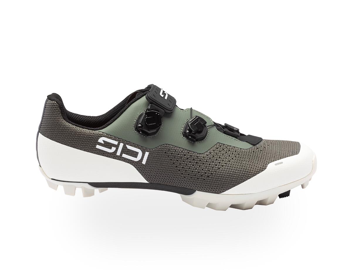 Buty DOMINATOR X w kolorze głębokiej zieleni leśnej