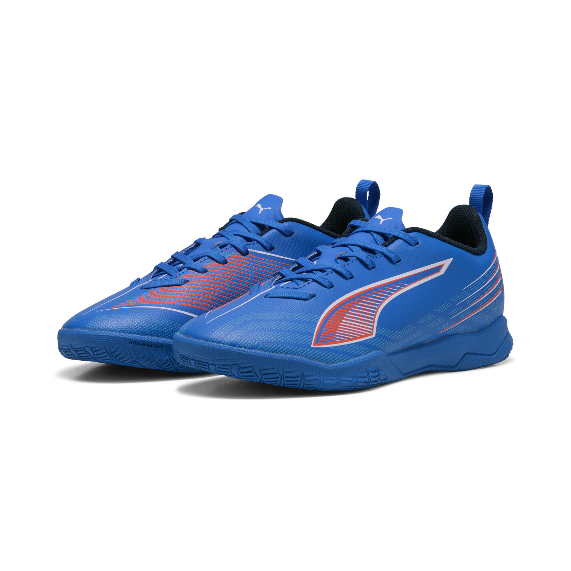 Młodzieżowe halowe buty piłkarskie ULTRA 6 PLAY PUMA