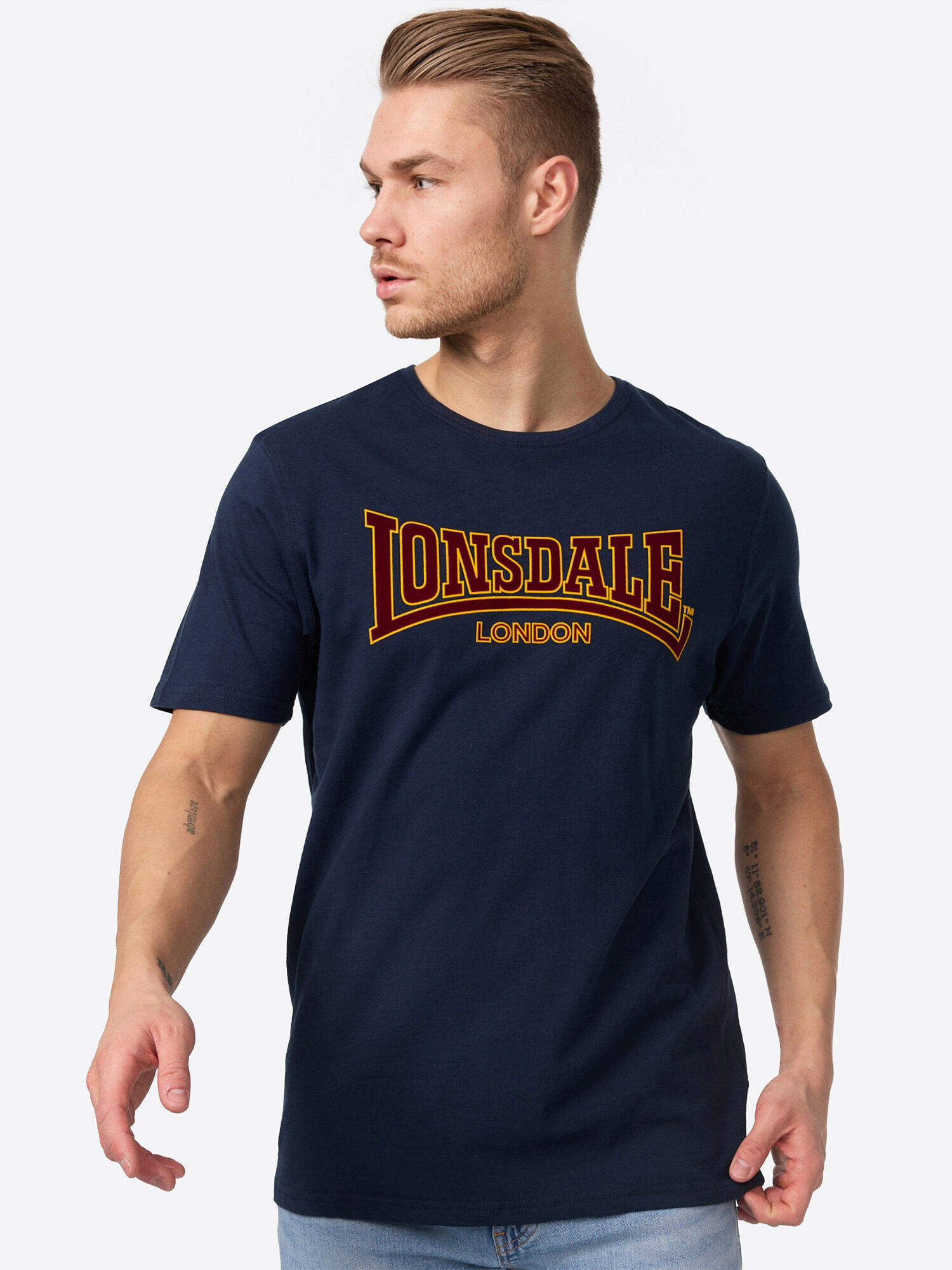 T-shirt o wąskim kroju Lonsdale Classic