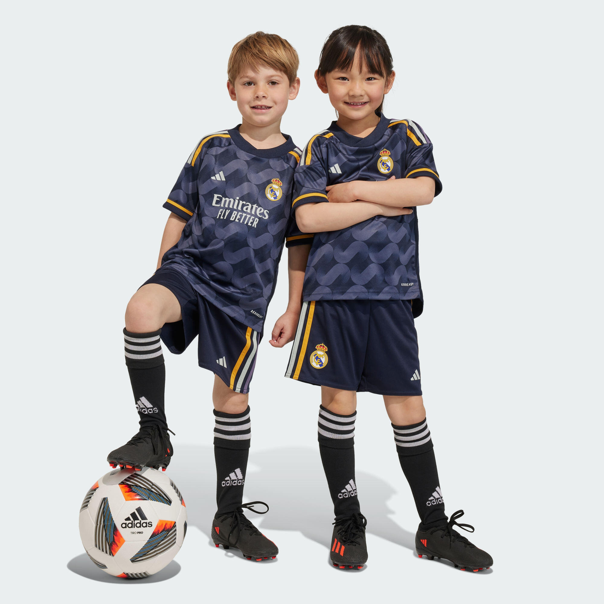 Zestaw Real Madrid 23/24 Away Mini