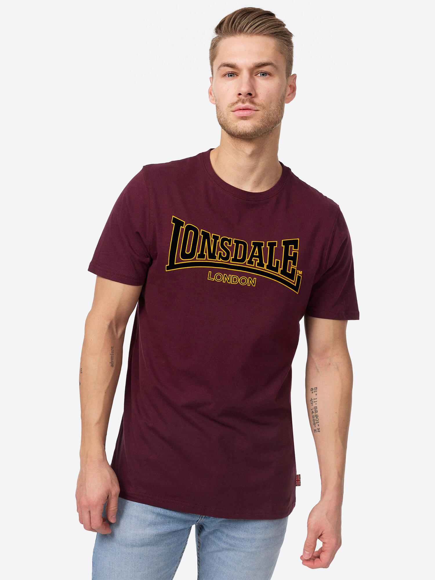 T-shirt o wąskim kroju Lonsdale Classic