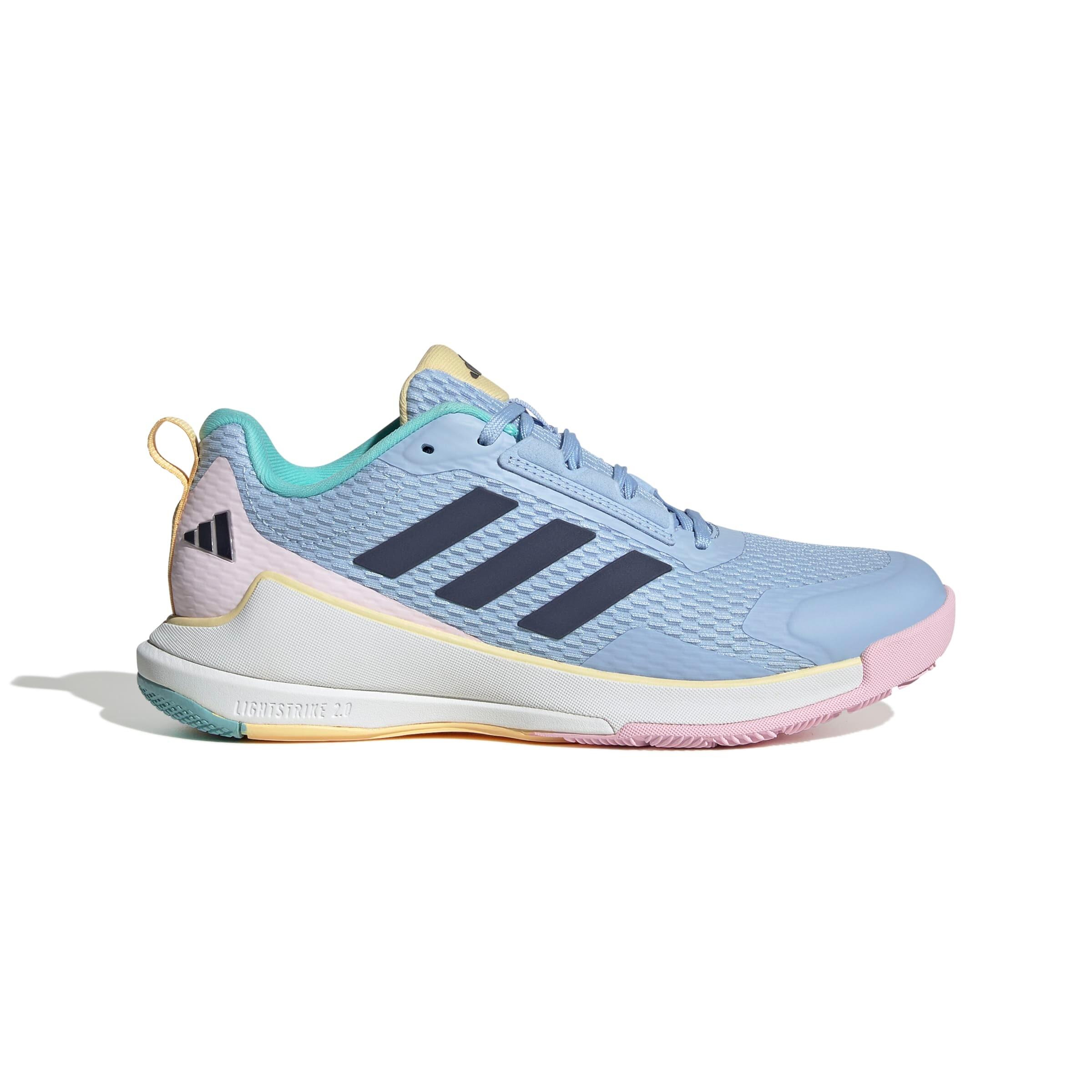 Damskie buty halowe adidas Novaflight 2
