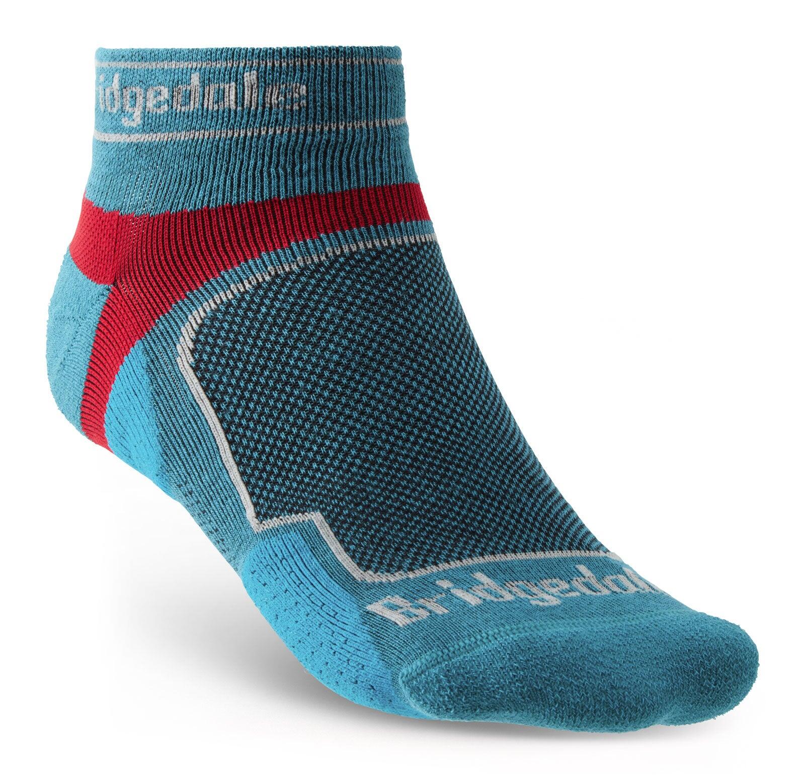 BRIDGEDALE Skarpety męskie ULTRALIGHT T2 COOLMAX SPORT LOW blue-L