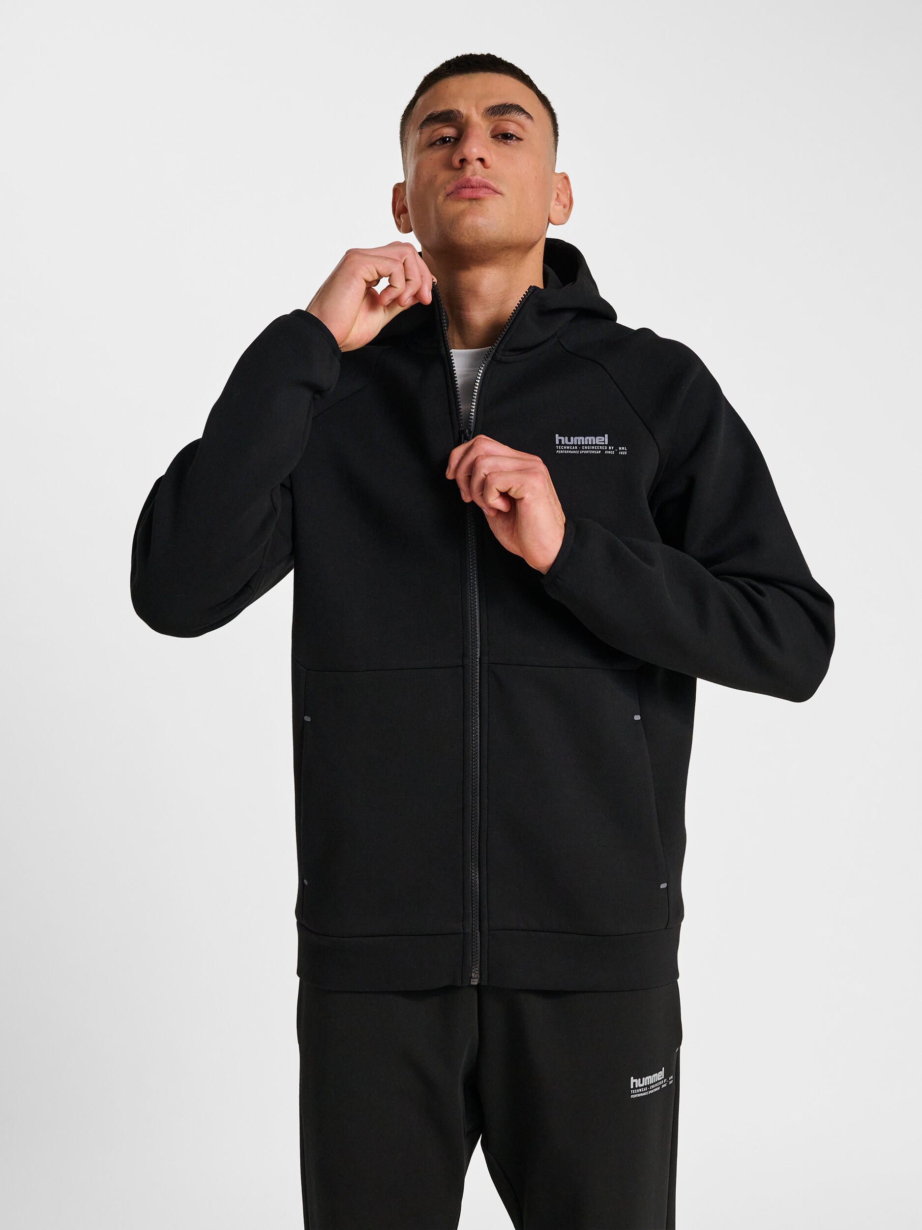 Rozpinana bluza z kapturem Hummel Tech Fleece Regular
