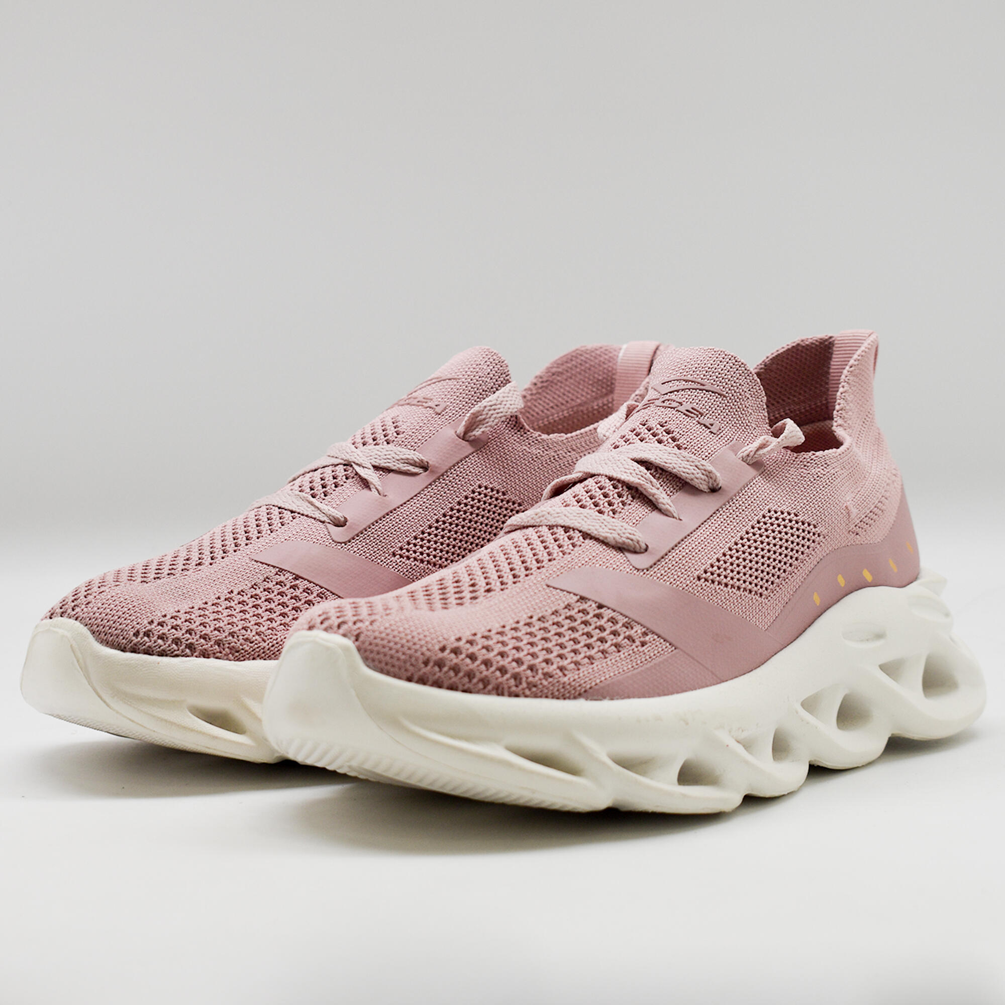 Buty sportowe PERLA różowe