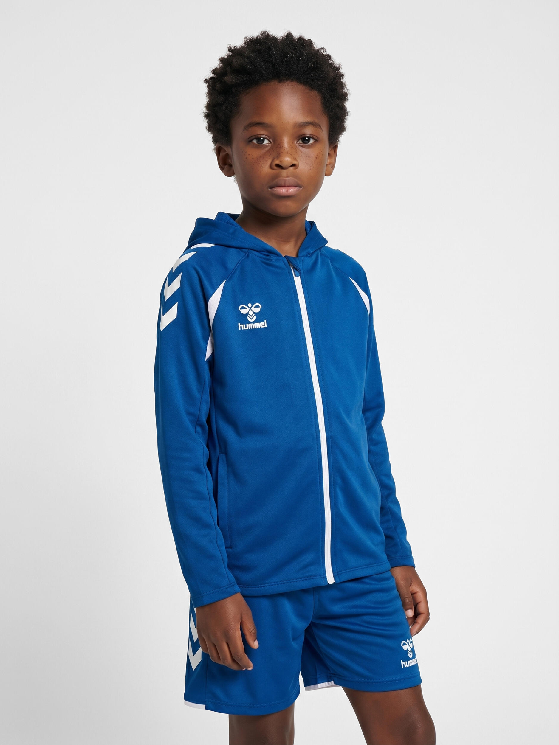 Dziecięca bluza z kapturem zapinana na zamek Hummel Core 2.0
