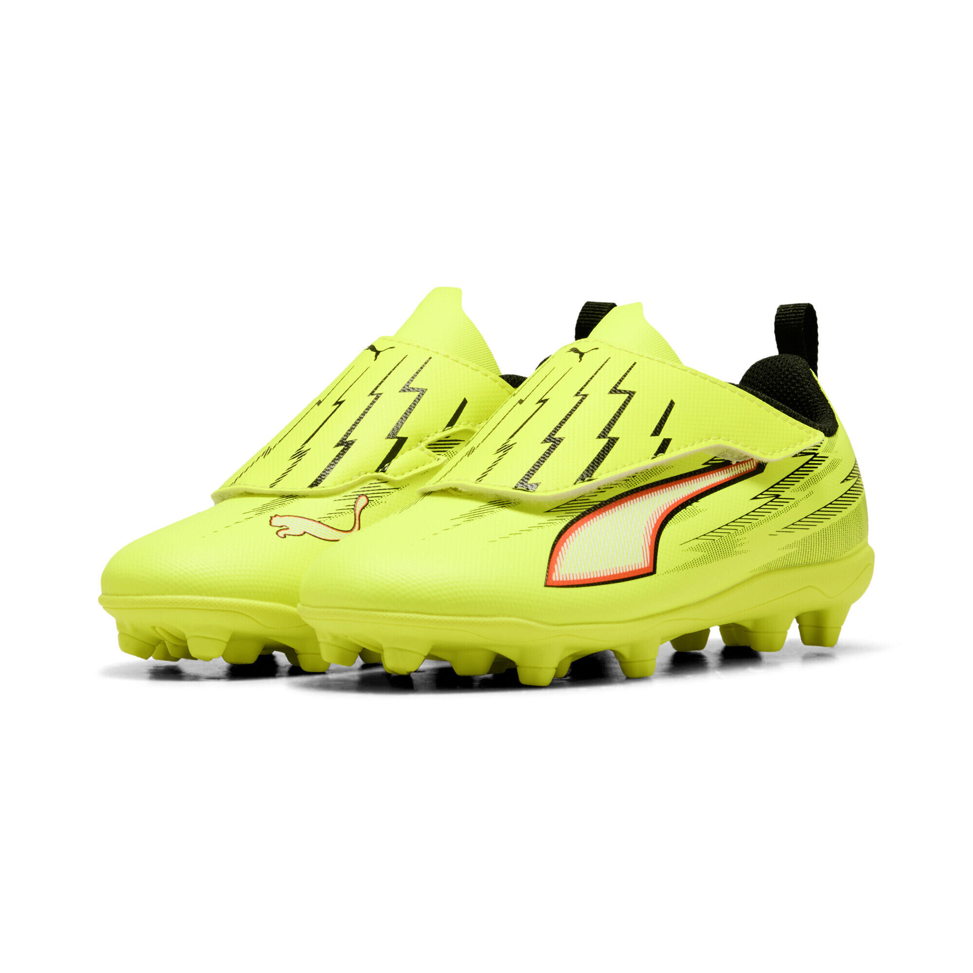 Dziecięce buty piłkarskie ULTRA 6 PLAY FG/AG PUMA