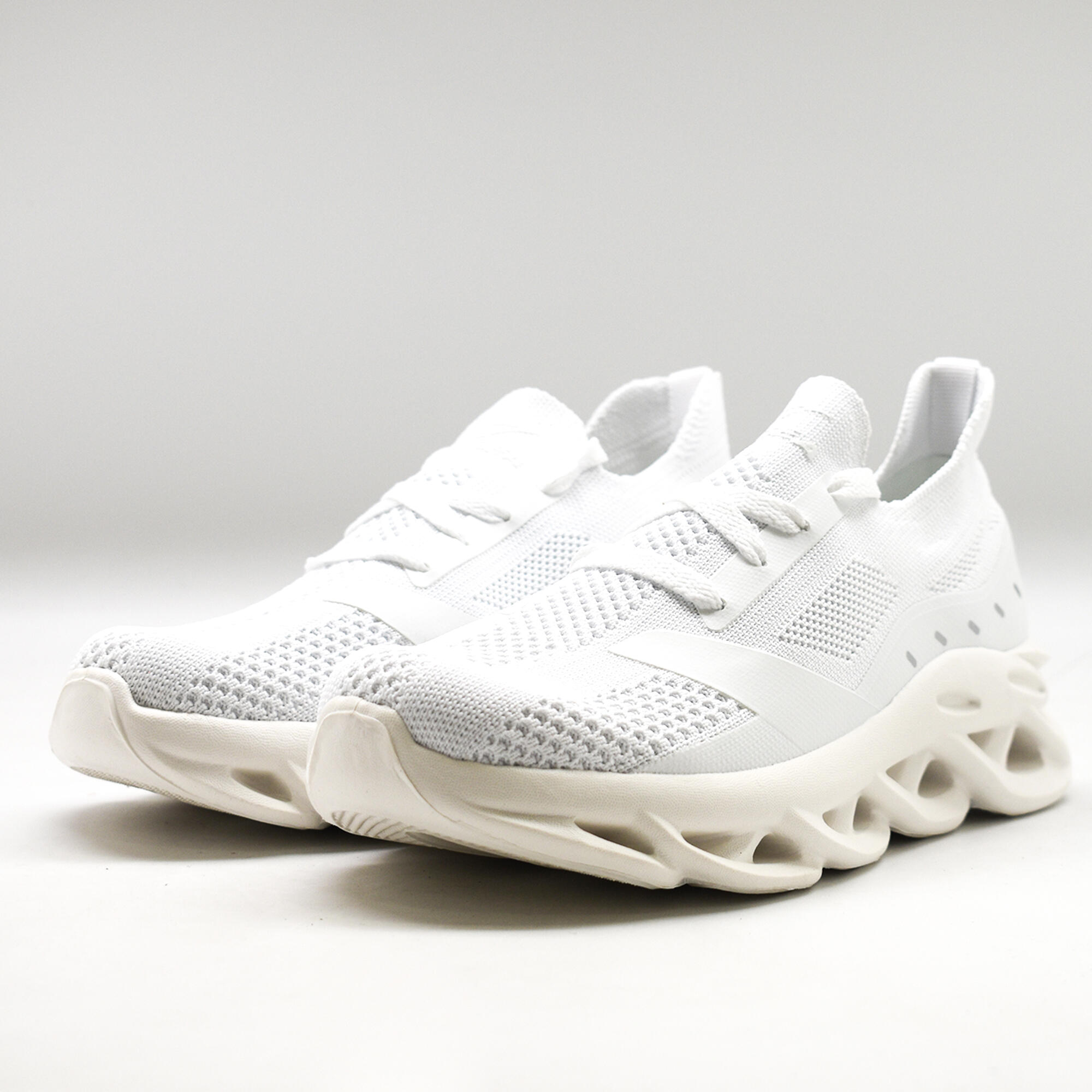 Buty sportowe PERLA białe