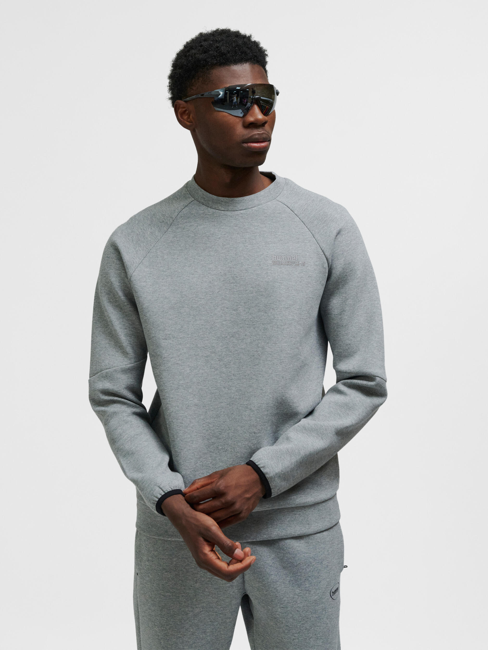 Bluza z okrągłym dekoltem Hummel Tech Fleece Regular