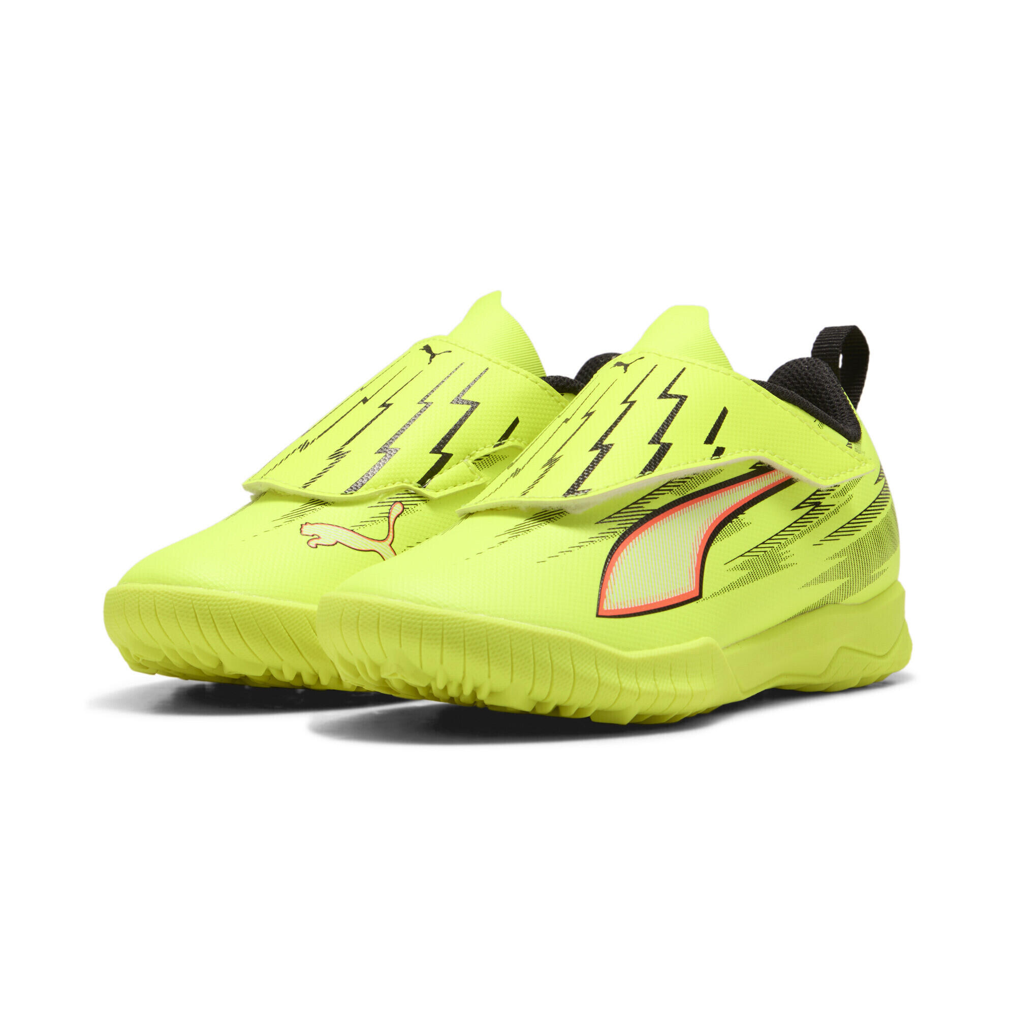 Młodzieżowe buty piłkarskie ULTRA 6 PLAY TT PUMA