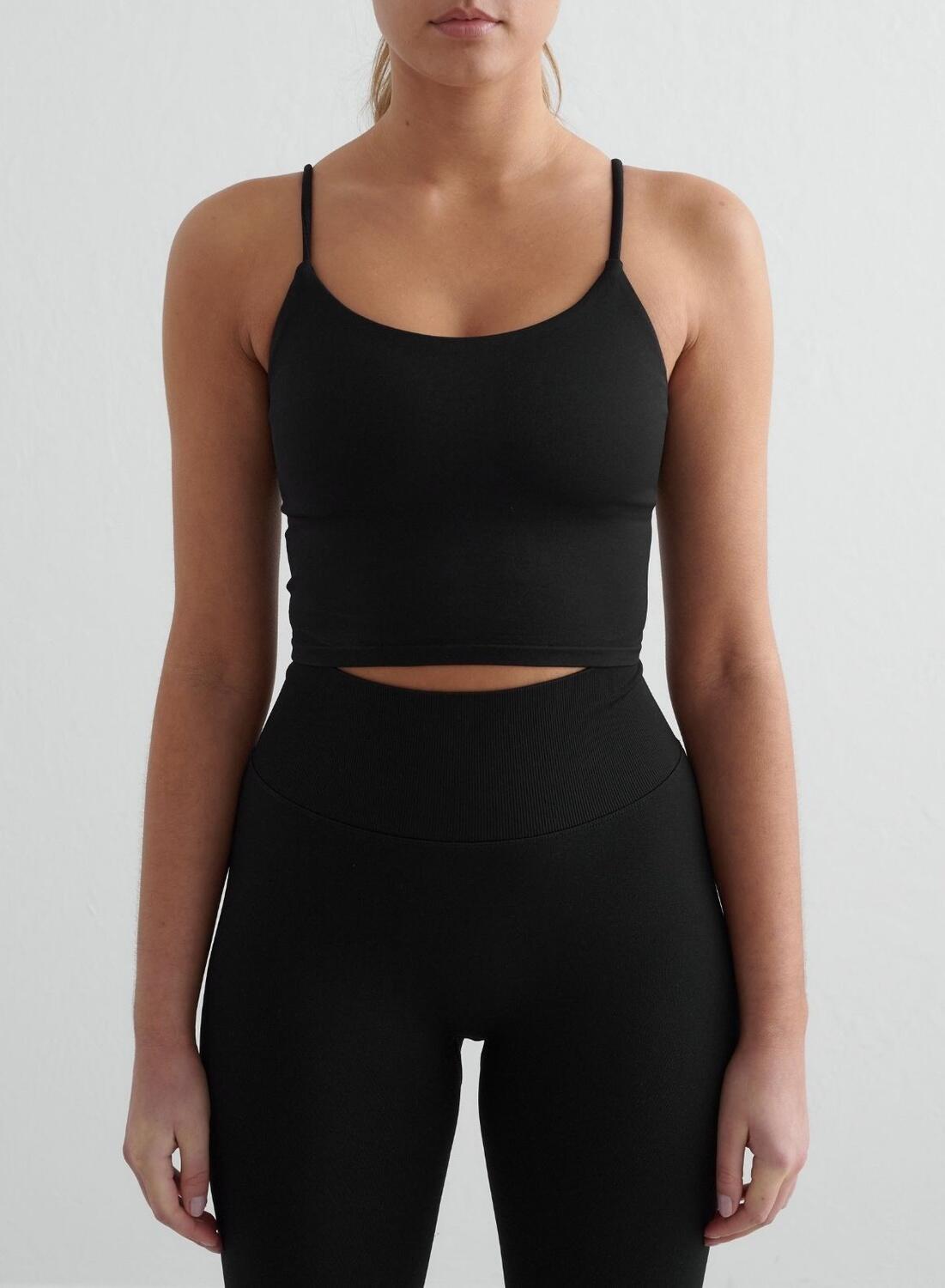 Damski top treningowy bezszwowy, modelujący, cienkie ramiączka Shape czarny