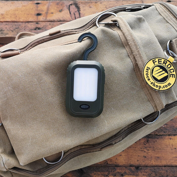 Ładowalna latarka biwakowa