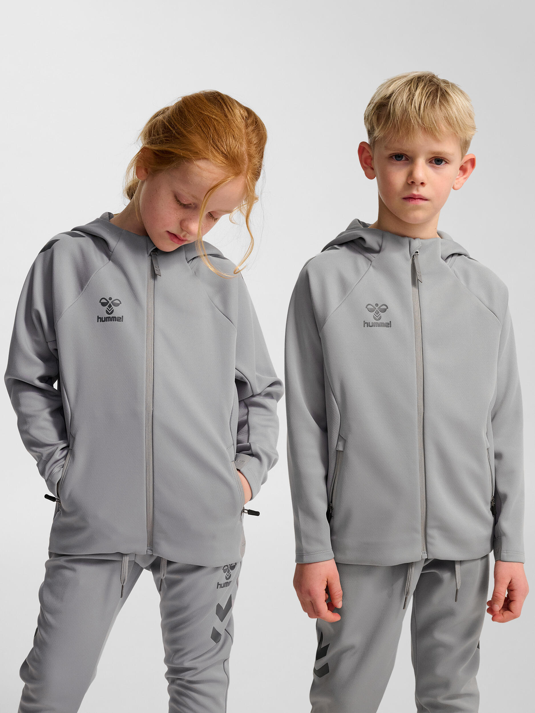 Dziecięca bluza dresowa zapinana na zamek Hummel Cima 2.0