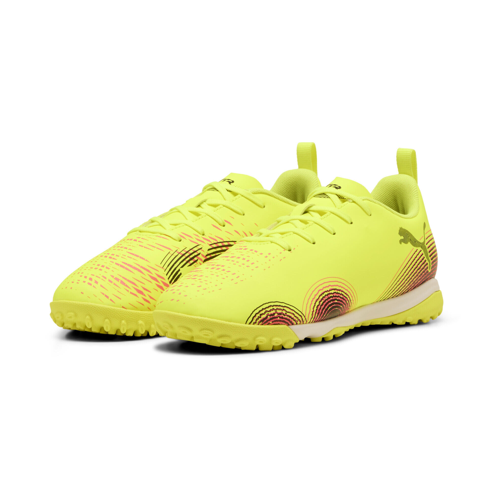 Młodzieżowe buty piłkarskie FUTURE 8 PLAY TT  średnia wysokość PUMA