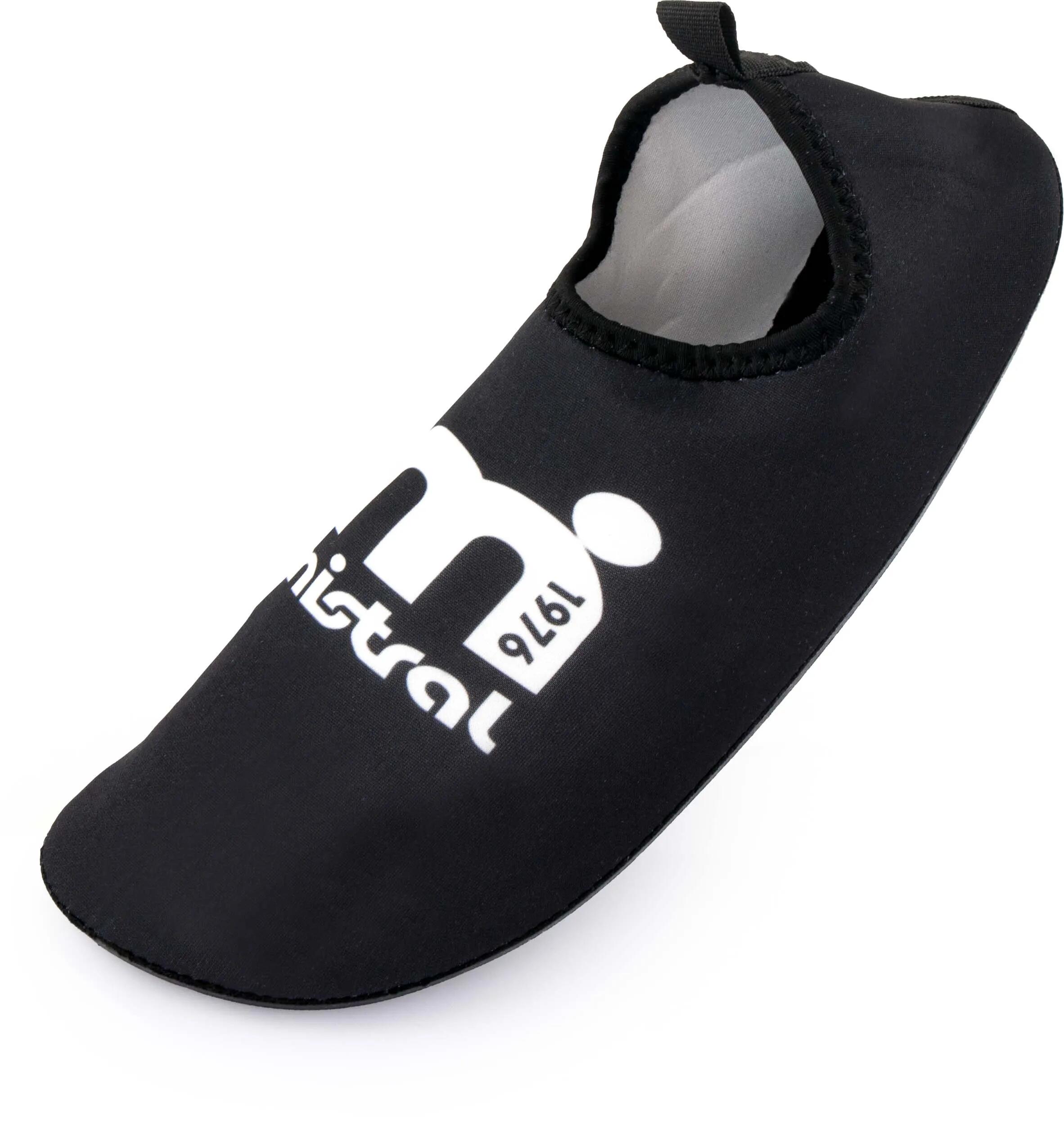 Buty do wody Mistral Aquasock Jacarei czarne.