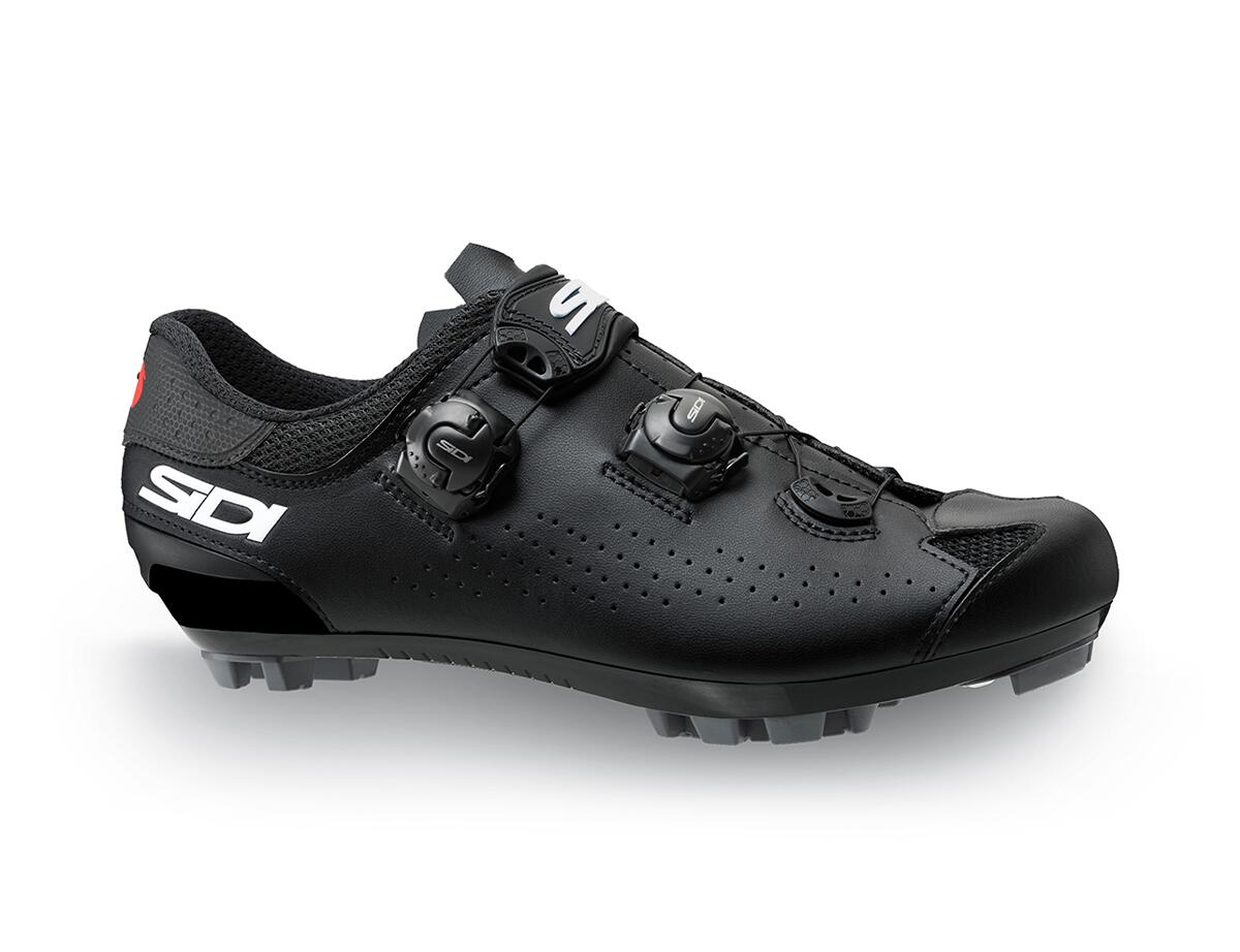 Buty EAGLE 10 MEGA czarne