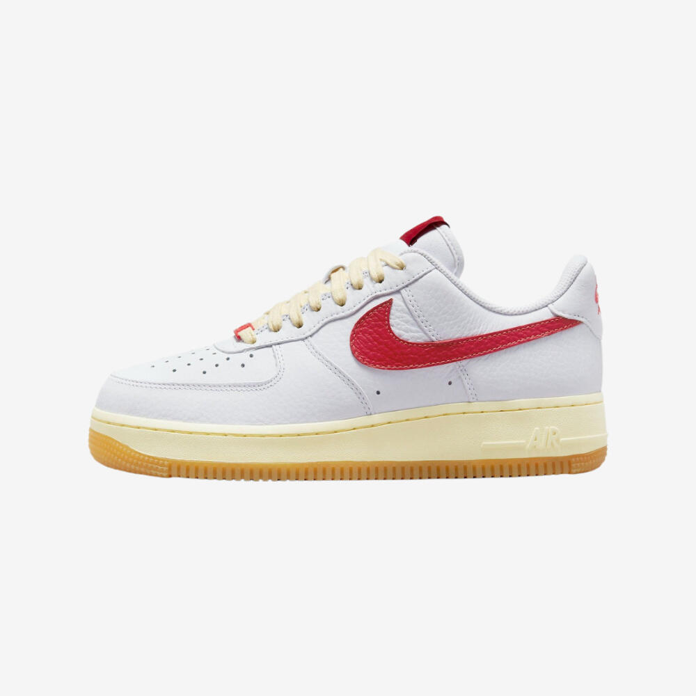 Buty do chodzenia damskie Nike Air Force 1 '07