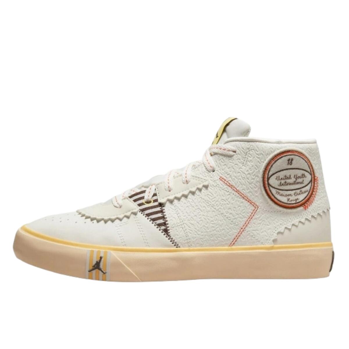 Air Jordan Series Mid Maison Château Rouge Sail