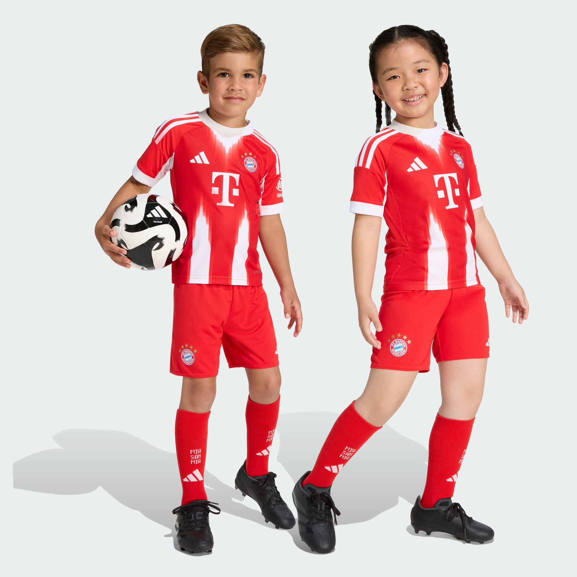Dziecięcy mini zestaw domowy FC Bayern 25/26