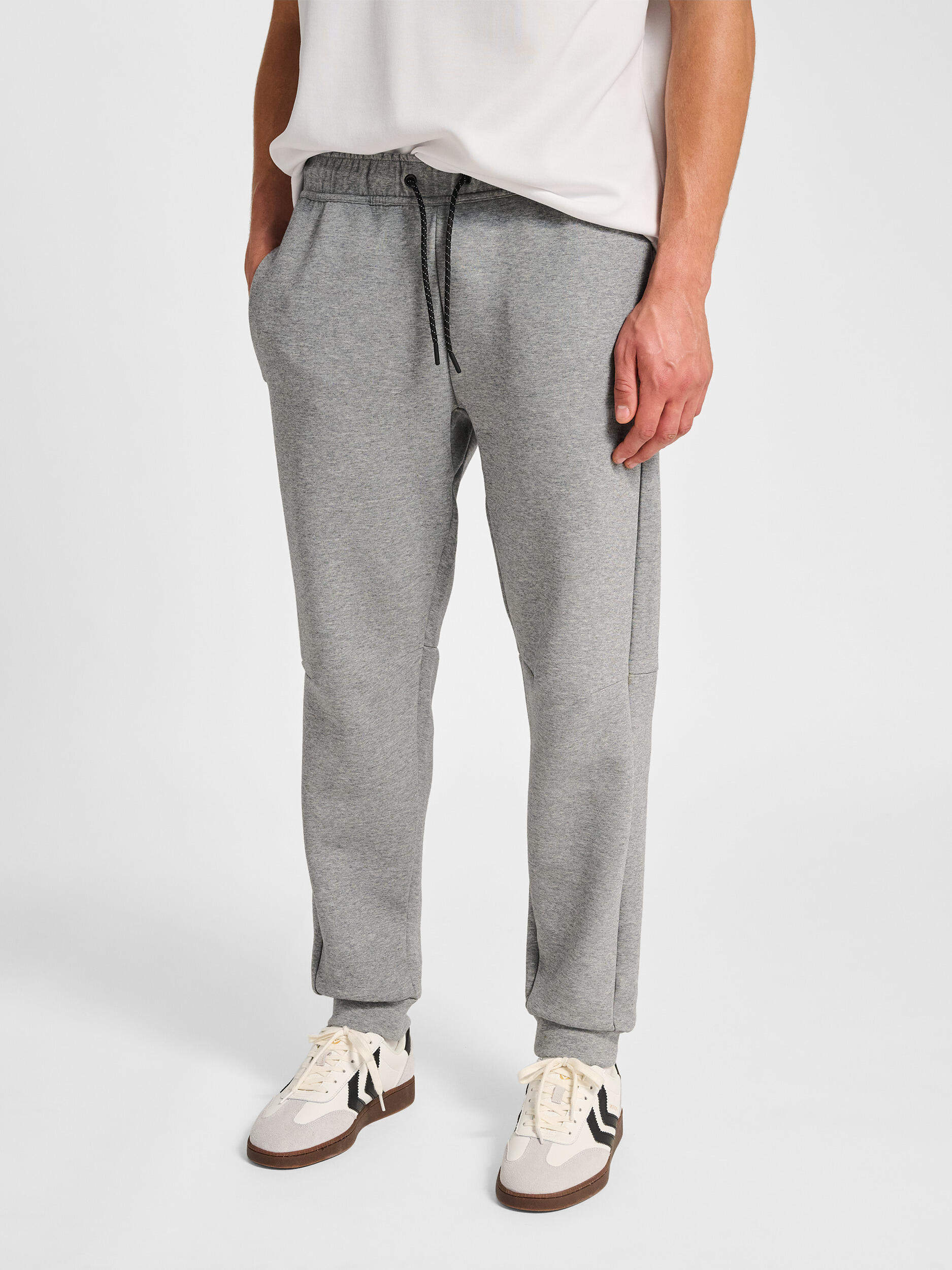 Spodnie dresowe Hummel Tech Fleece Regular