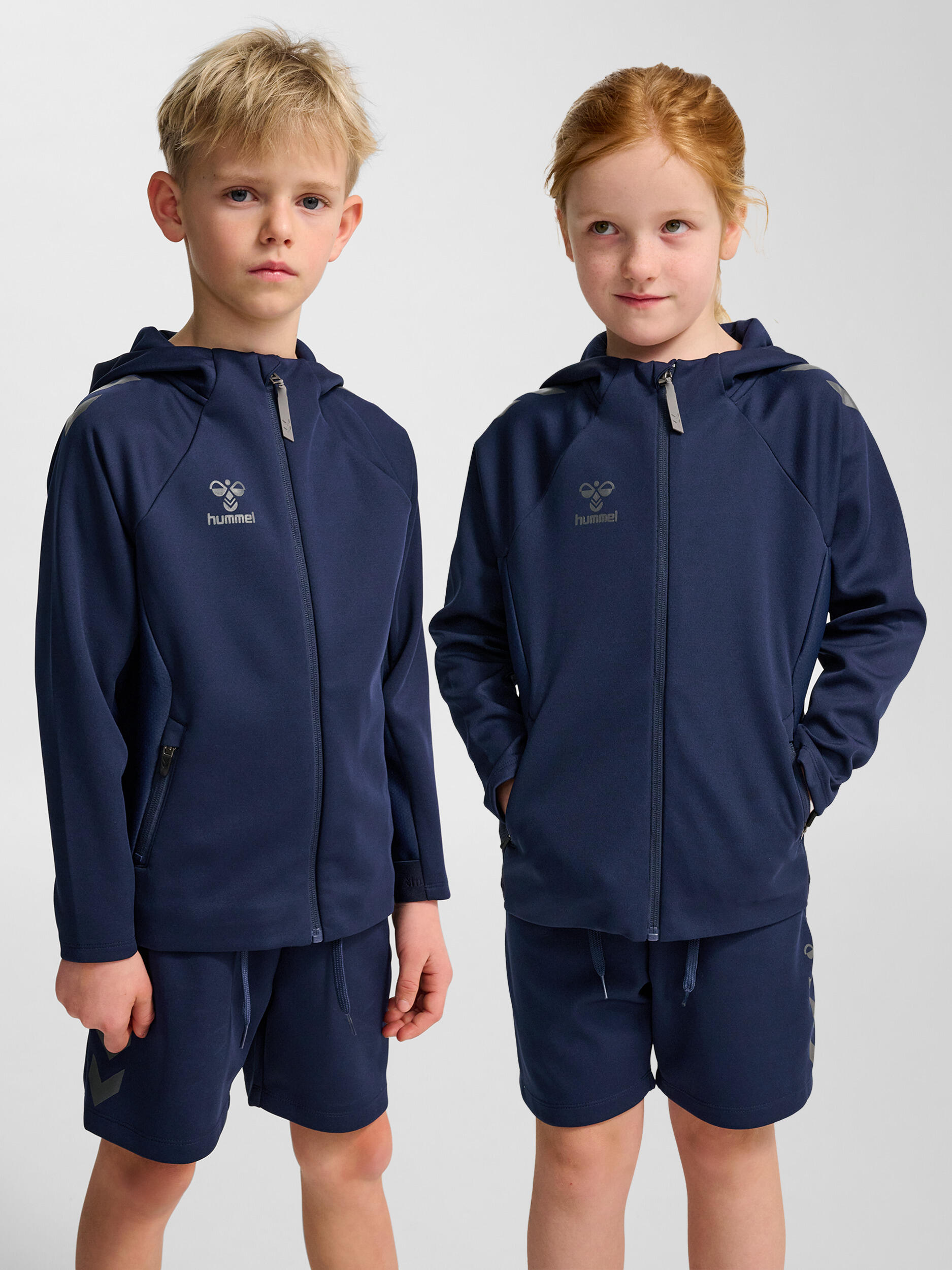 Dziecięca bluza dresowa zapinana na zamek Hummel Cima 2.0