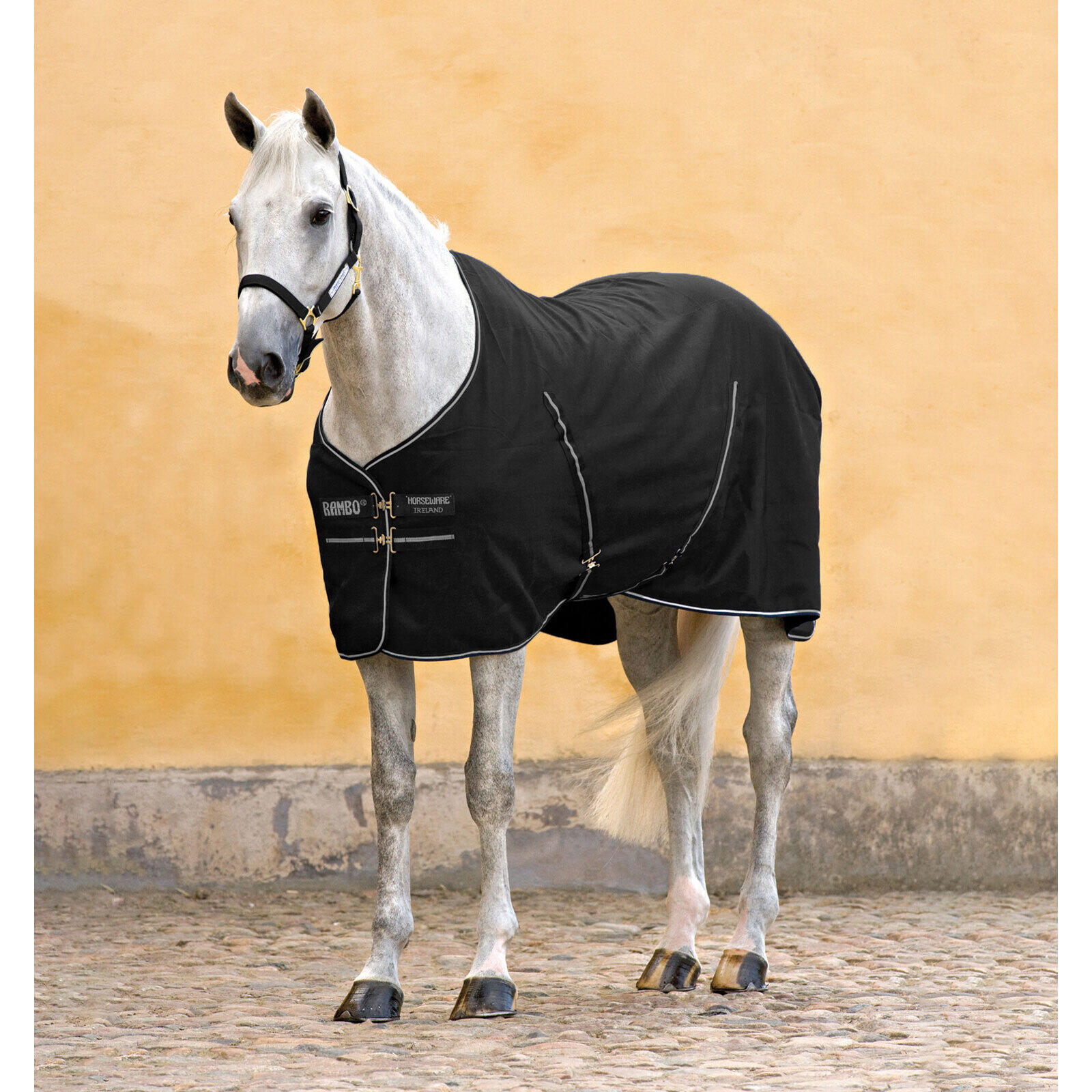 Derka stajenna dla koni z podszewką z mikrofibry Horseware Rambo