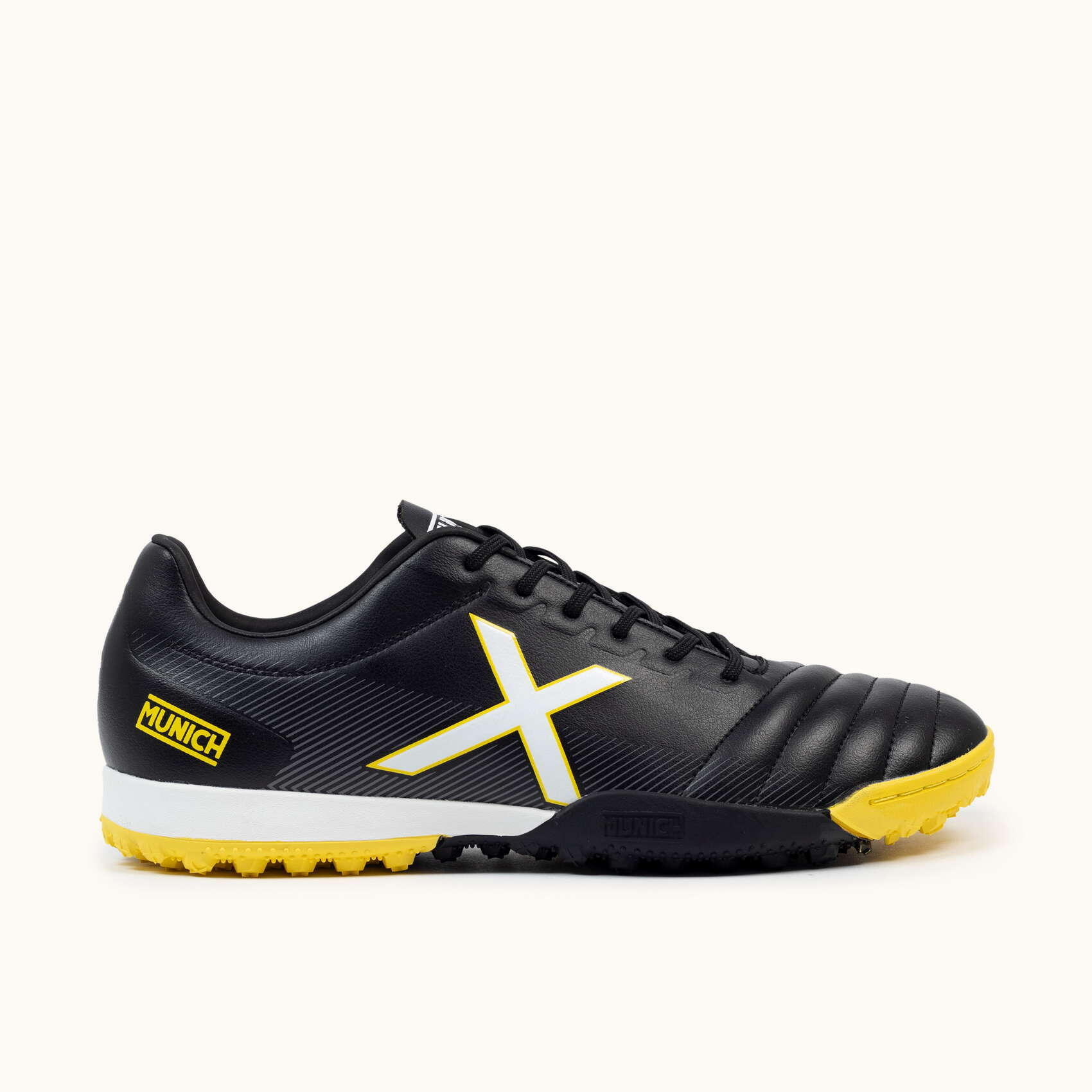 Buty piłkarskie MUNICH ARENGA TURF 10 czarne i żółte