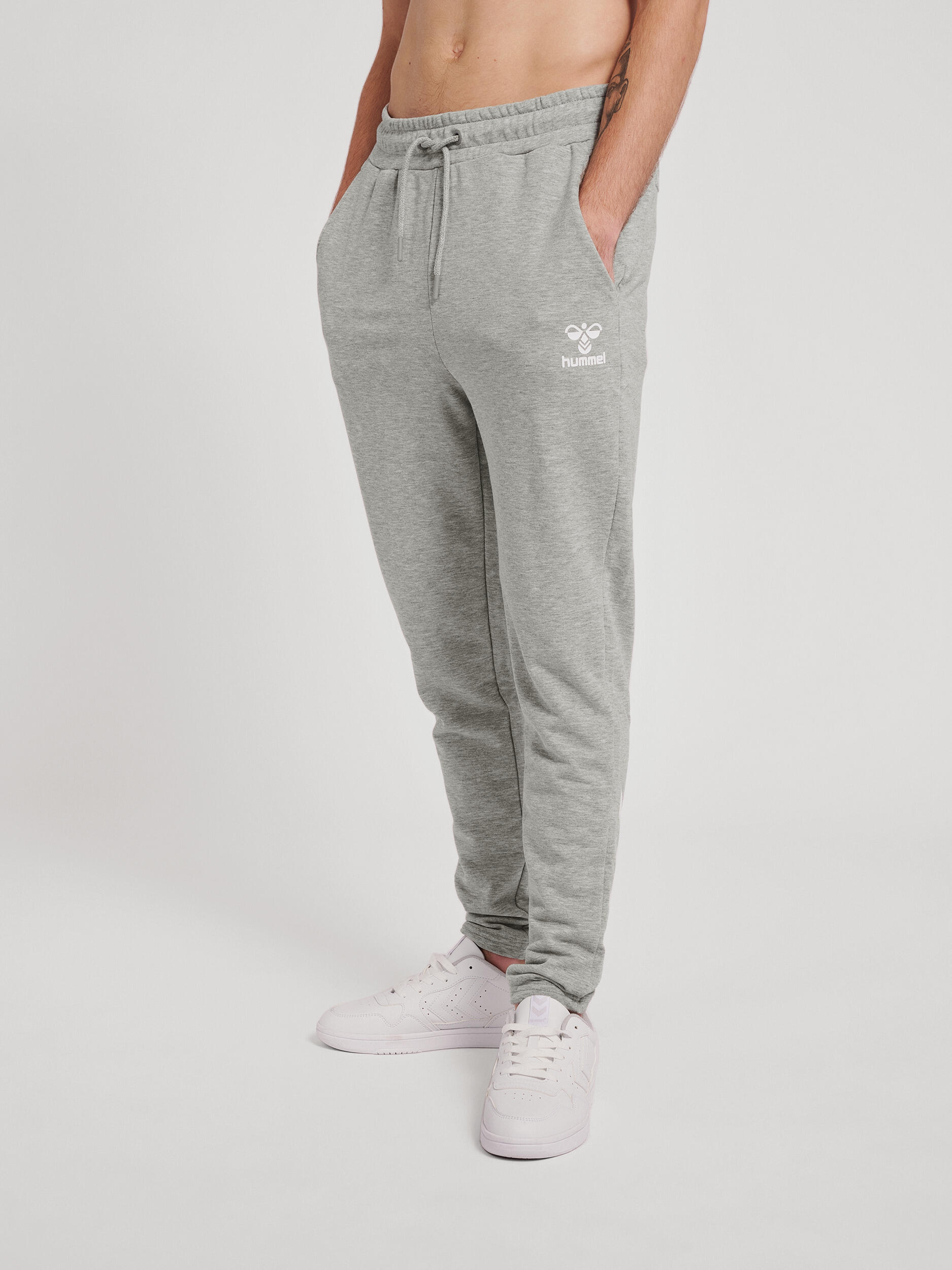 SPODNIE DRESOWE HUMMEL HMLISAM 2.0 TAPPERED PANTS