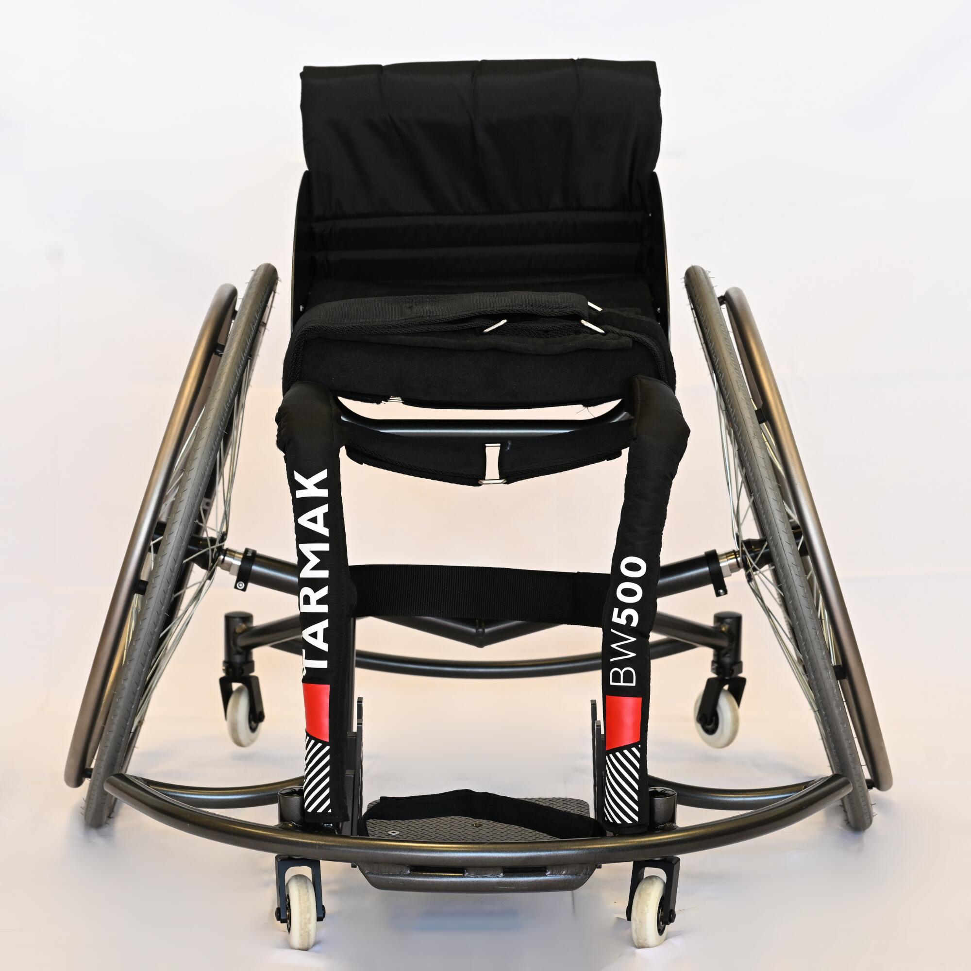 Sportowy wózek inwalidzki do gry w koszykówkę 28