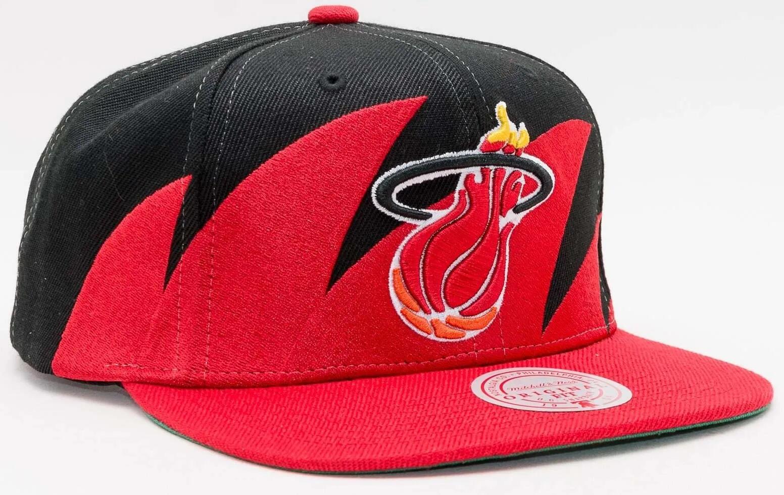 Czarno-czerwona czapka Mitchell & Ness Nba Hwc Miami Heat