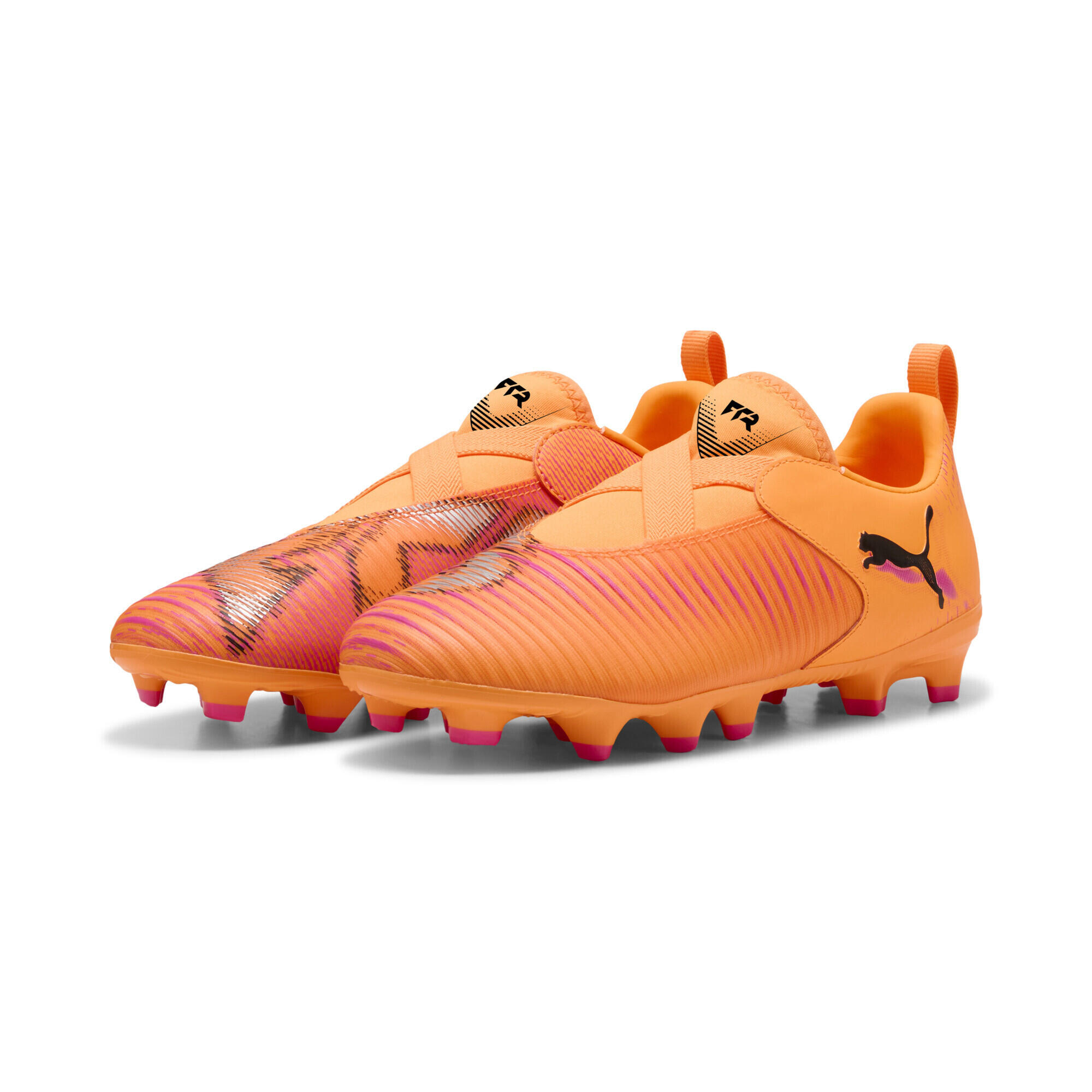 Młodzieżowe buty piłkarskie FUTURE 8 MATCH FG/AG bez sznurowadeł PUMA
